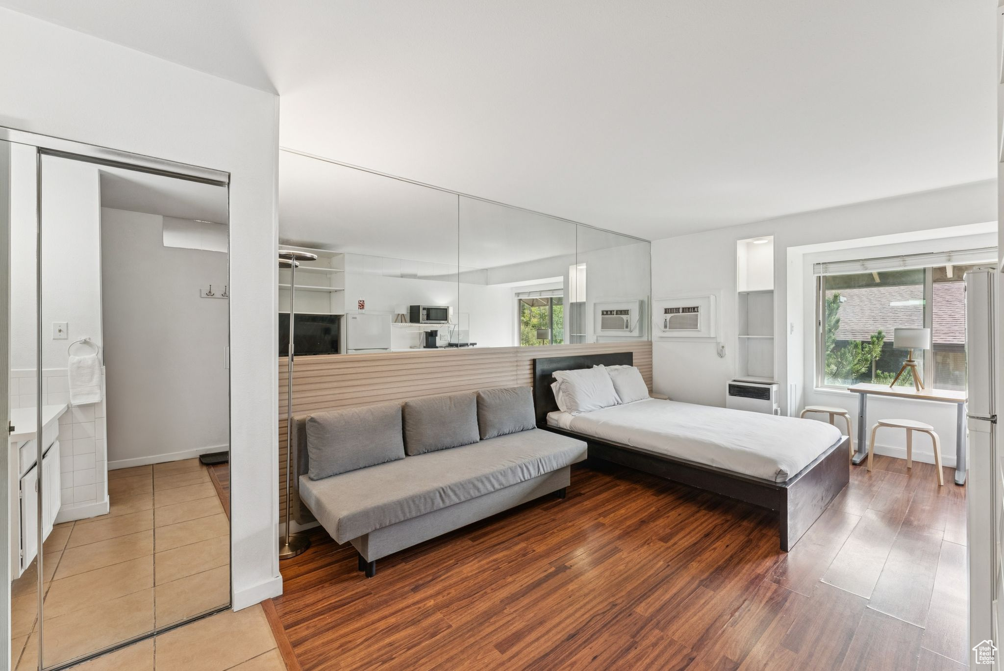 PROSPECTOR SQUARE CONDOS - Residential