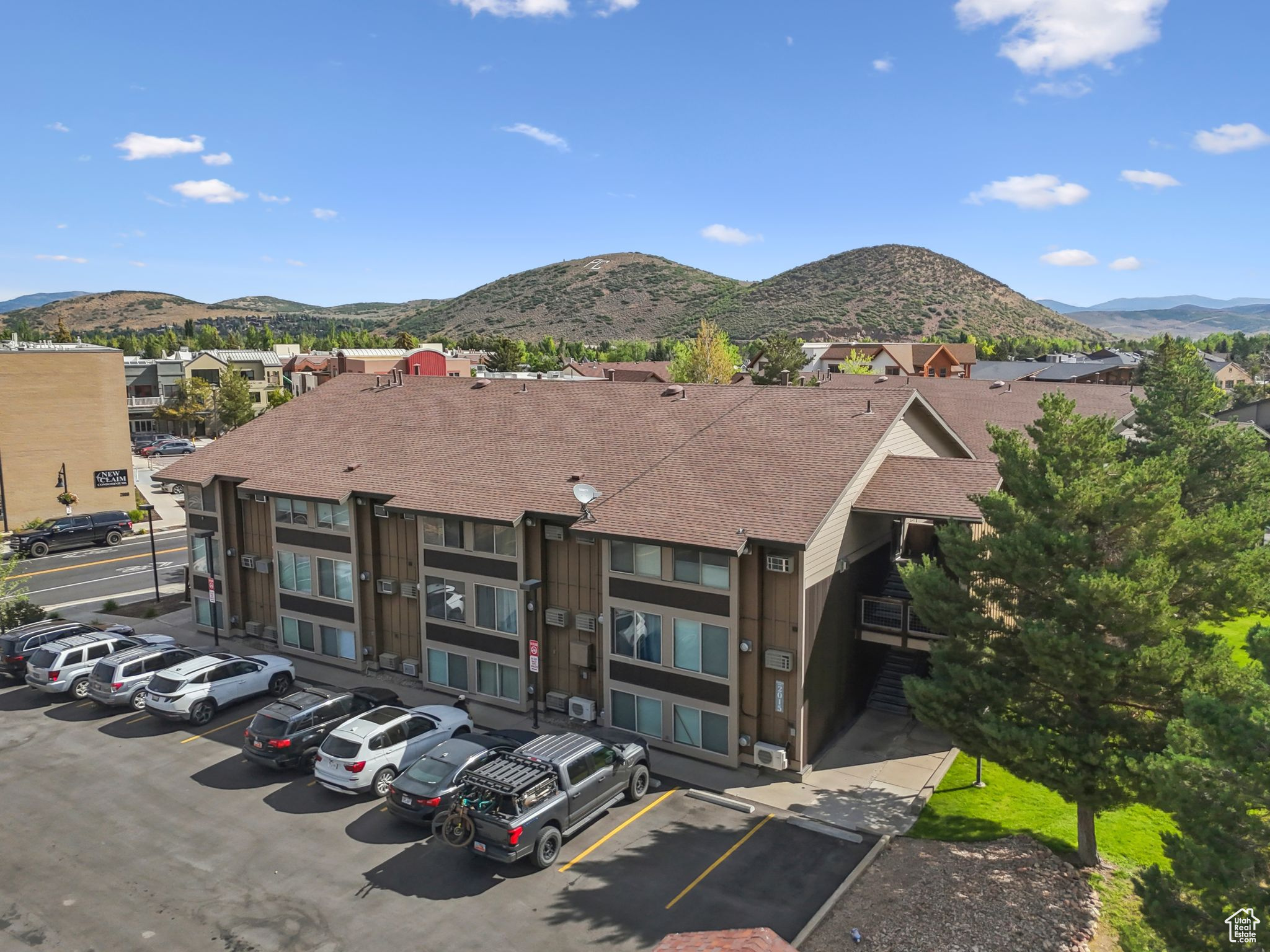 PROSPECTOR SQUARE CONDOS - Residential