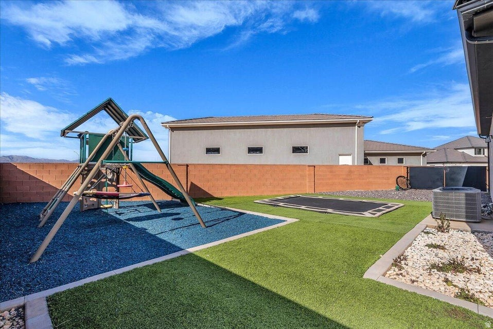 MAPLE ESTATES PH 5 - Residential