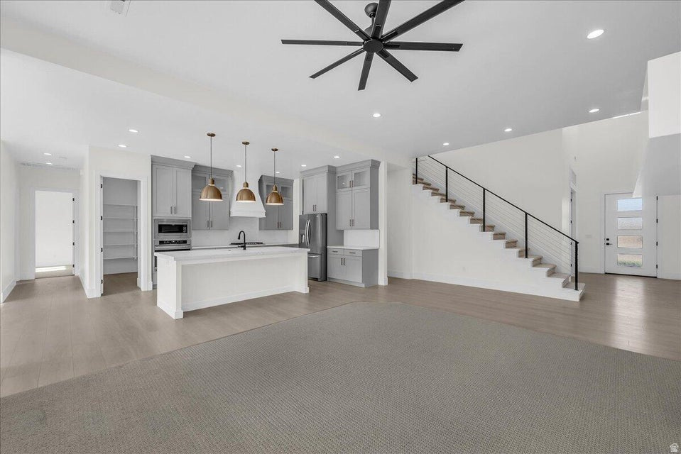 MAPLE ESTATES PH 5 - Residential