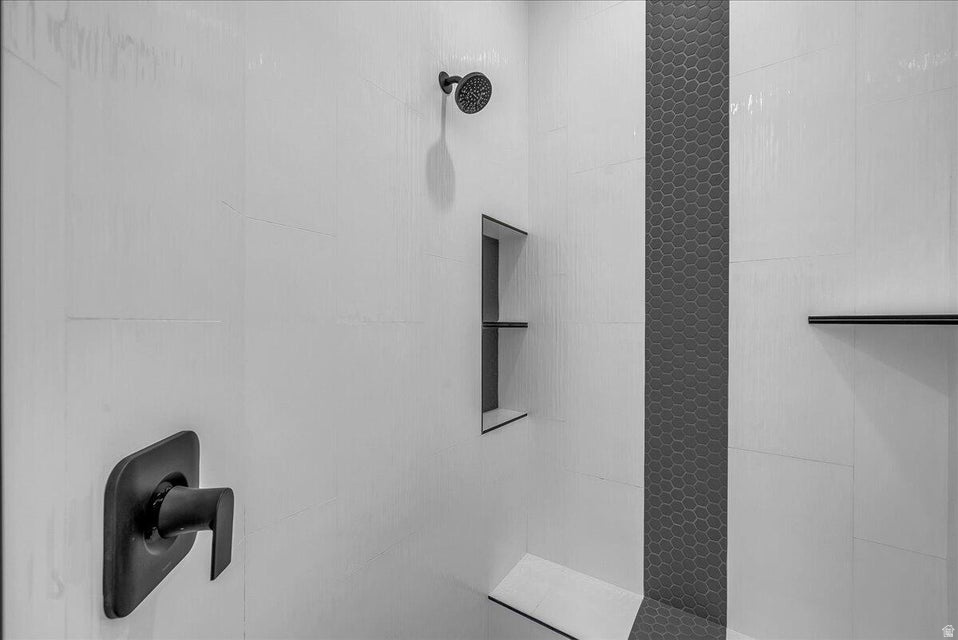 MAPLE ESTATES PH 5 - Residential