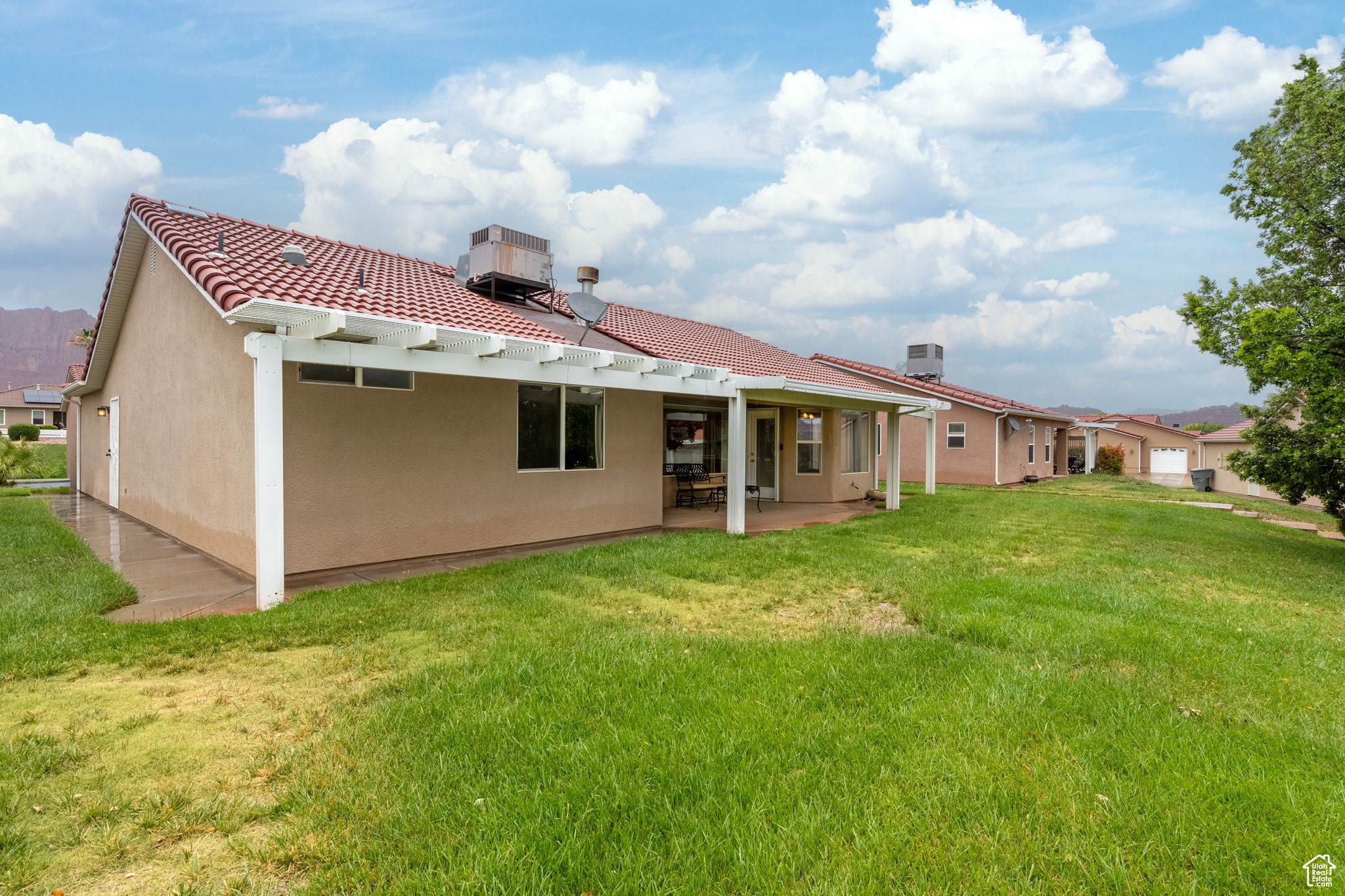 PADRE LAKES TH 5 - Residential