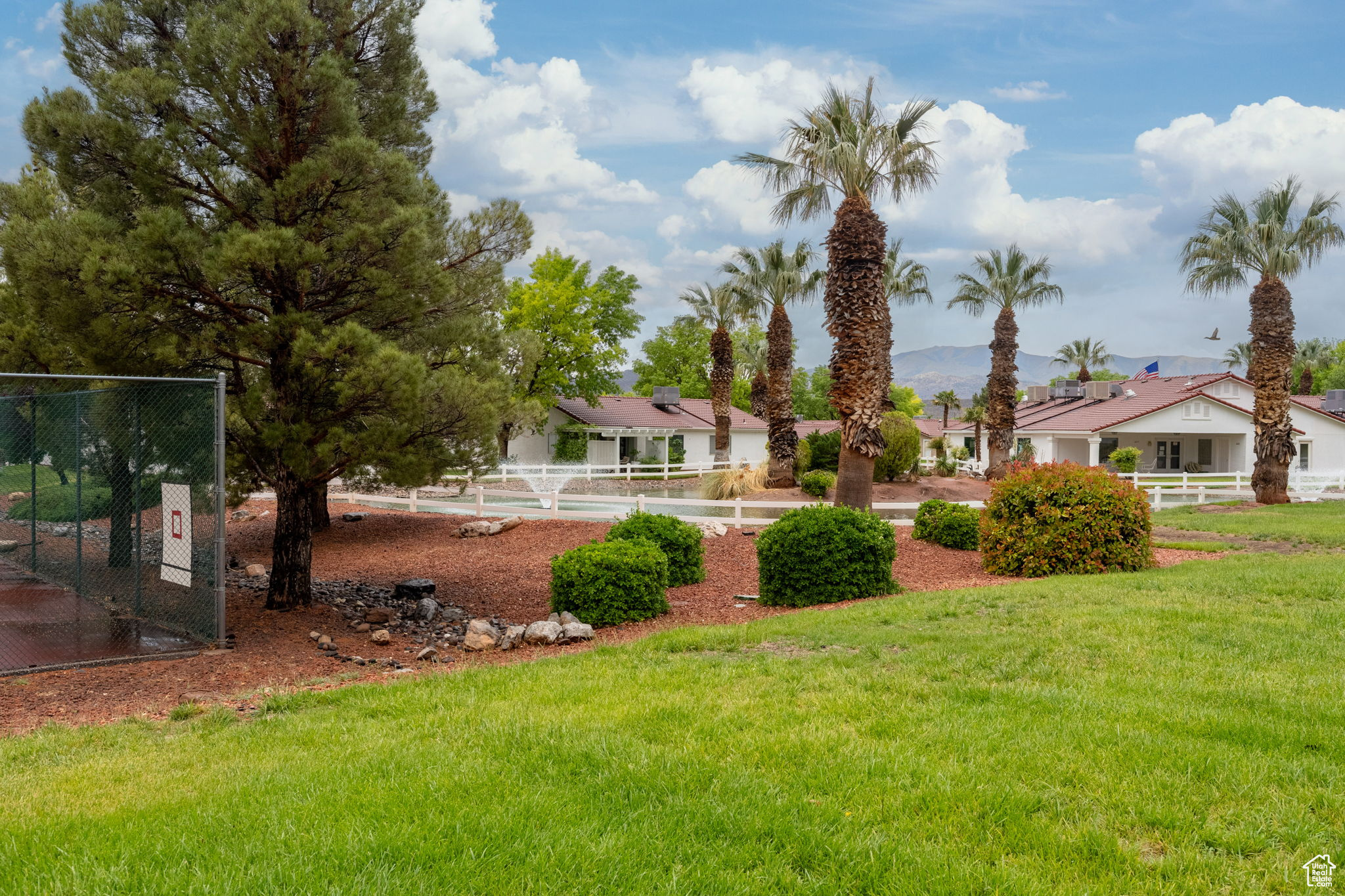 PADRE LAKES TH 5 - Residential