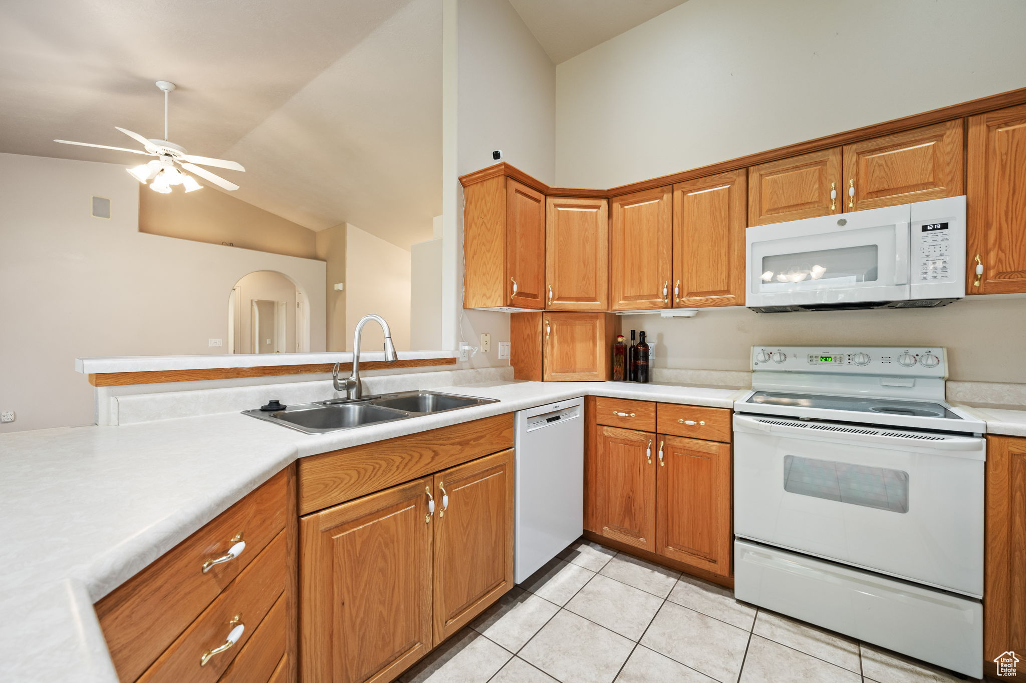 PADRE LAKES TH 5 - Residential