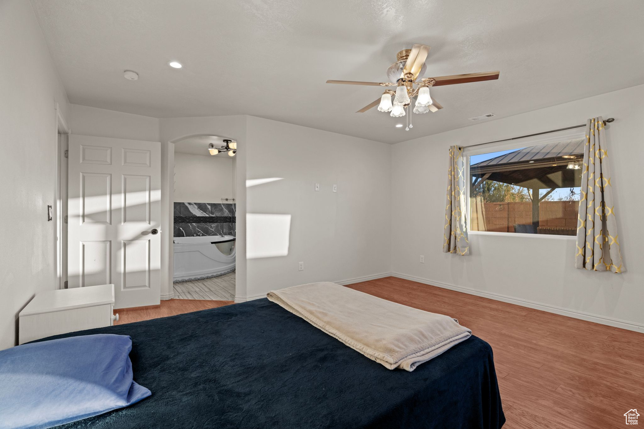 CANYON RIDGE - Residential