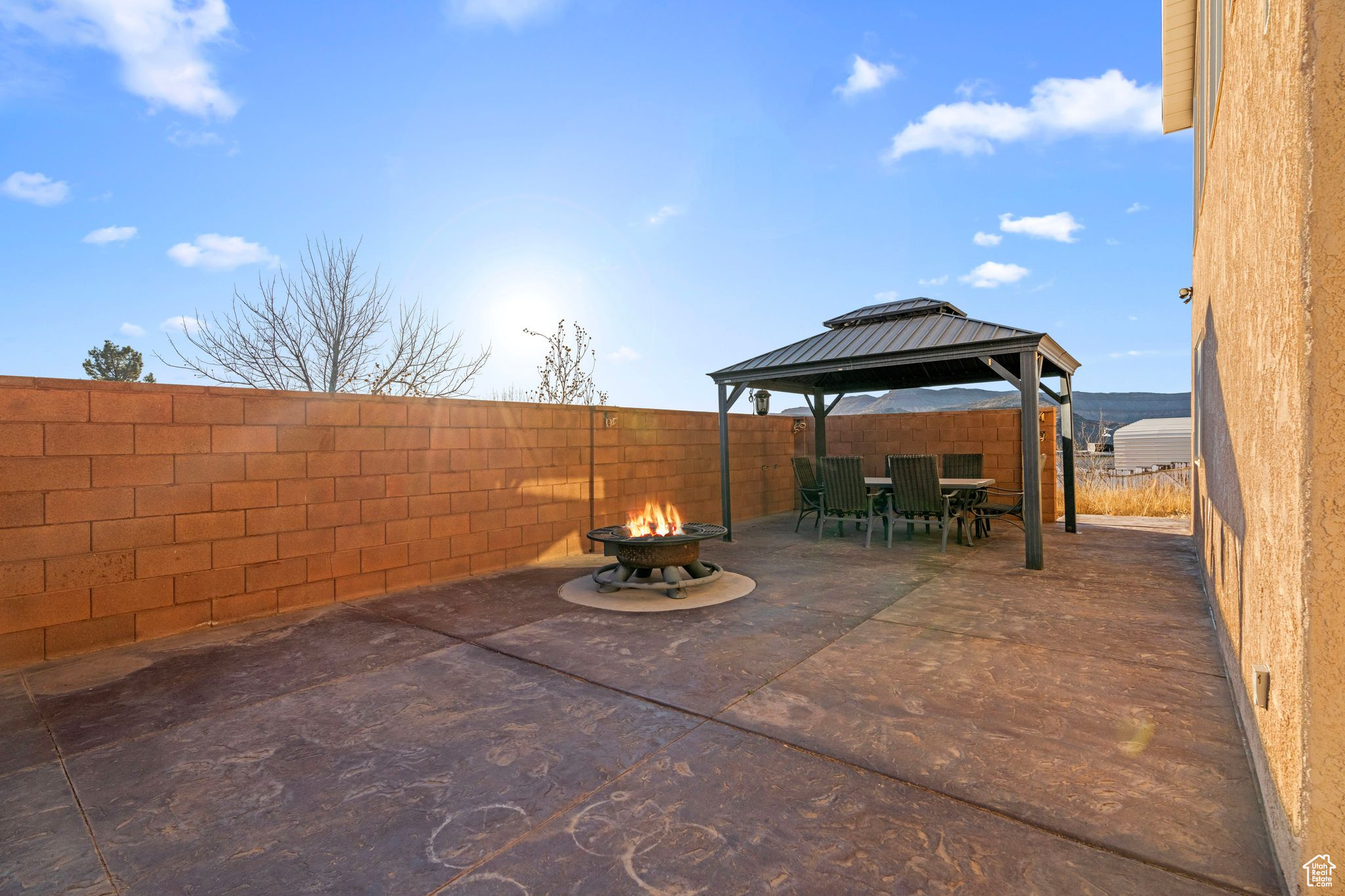 CANYON RIDGE - Residential