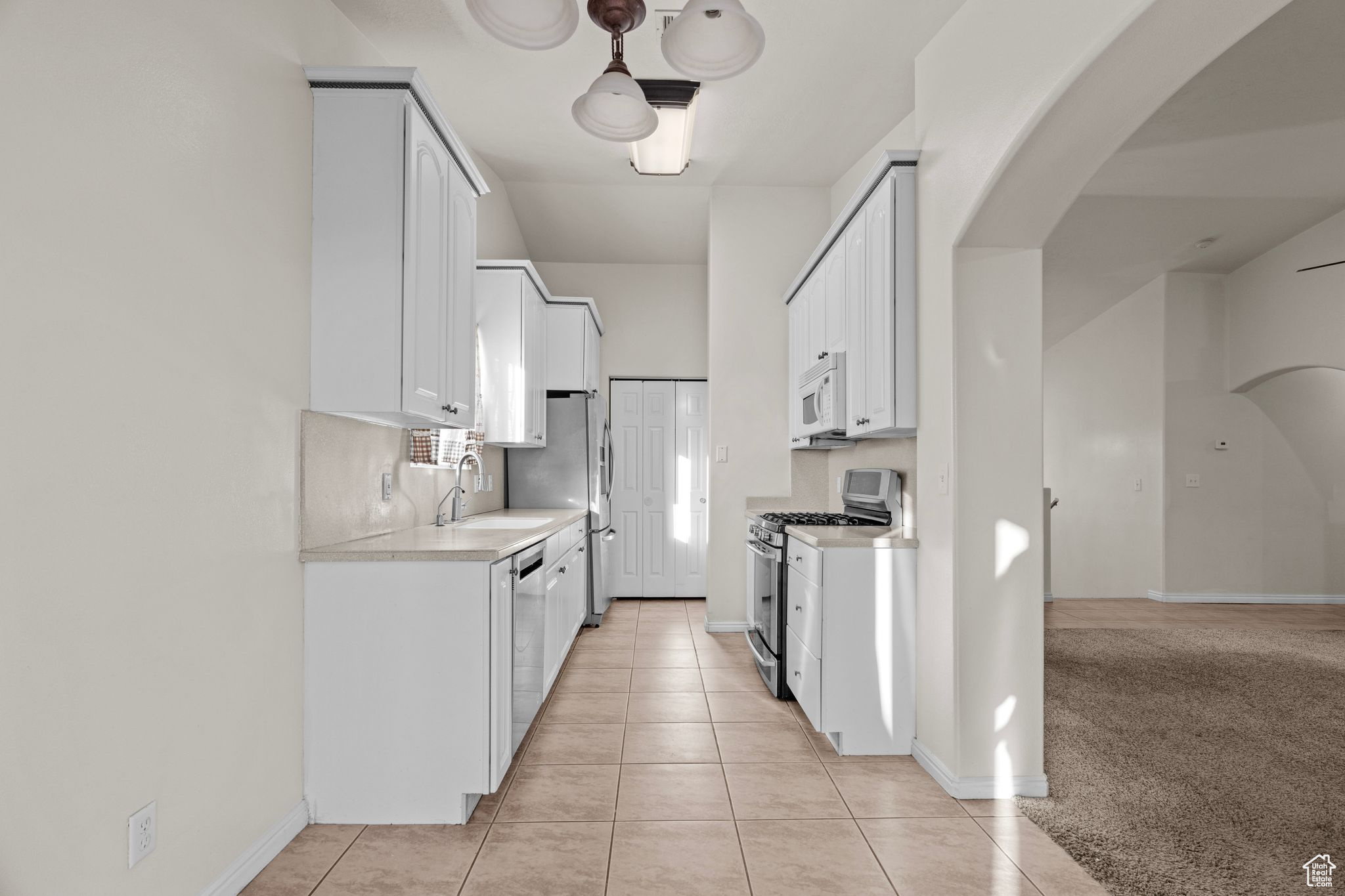 CANYON RIDGE - Residential