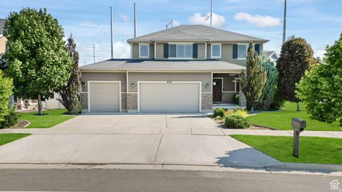 Photo of 838 W FREEDOM POINT WAY, Bluffdale, UT 84065 (MLS # 2155368)