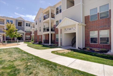 Photo of 512 N 360 W #H303, Vineyard, UT 84059 (MLS # 2152784)