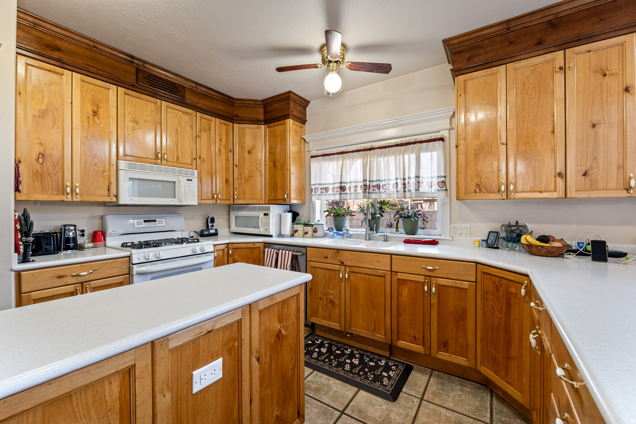 HOME SWEET HOME - Residential