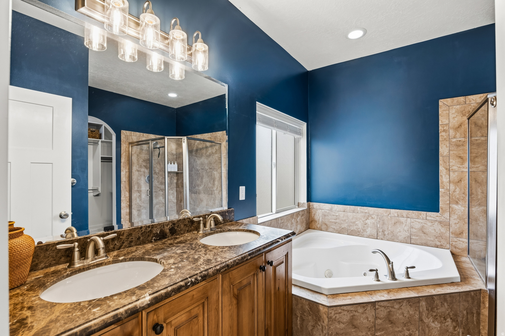 CANTERBURY NORTH - Residential