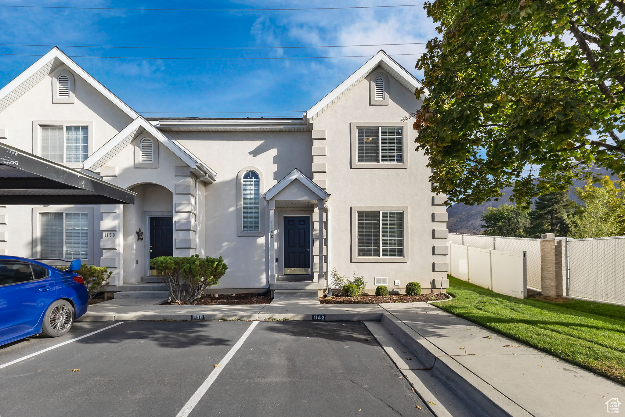 Amazing! Townhome located in the beautiful Davencourt Community. This Townhome is quietly nestled in this very well taken care of community, minutes away from main roads that give quick access to schools, grocery stores, and so much more. Very well taken care of home that has been tastefully updated in paint and flooring through out the home giving it a cozy modern feel. The Kitchen has also been beautifully updated with new hardware, paint, and countertops. Enjoy comfort with this move in ready home. This will not last! Schedule your showing today! Square footage figures are provided as a courtesy estimate only and were obtained from Utah County Records . Buyer is advised to obtain an independent measurement.