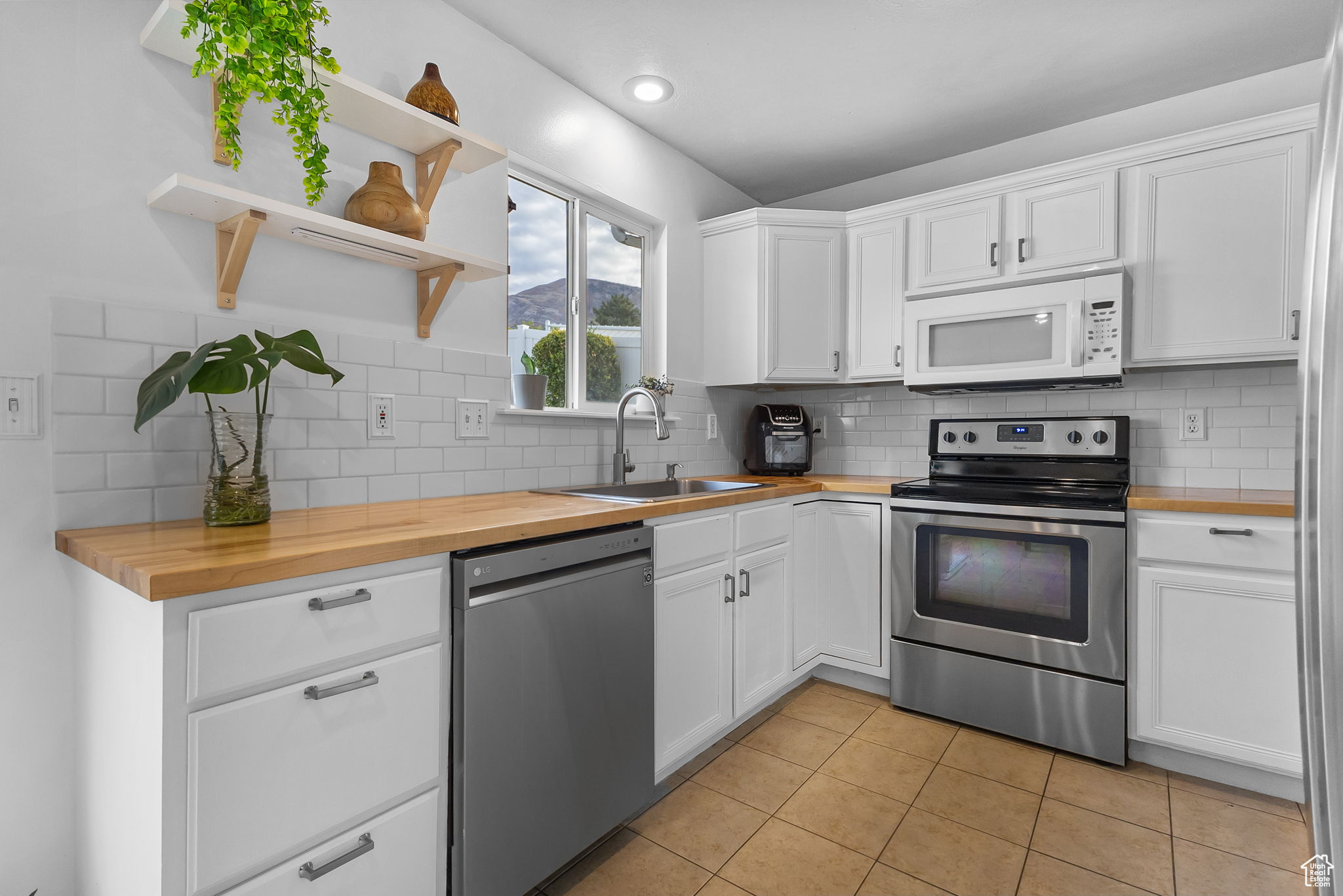 DAVENCOURT TOWNHOMES PUD - Residential