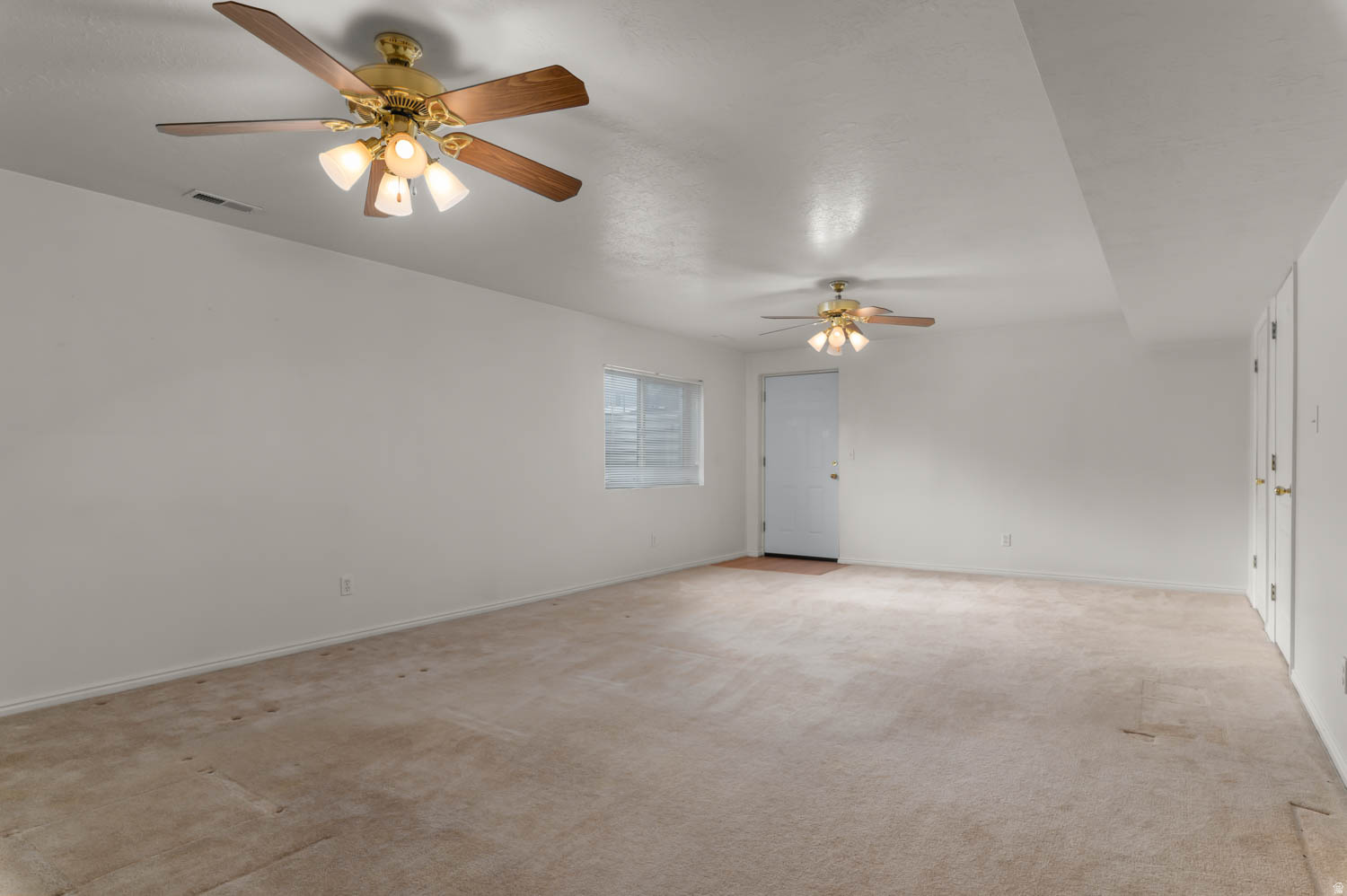 WINDSOR MEADOWS - Residential