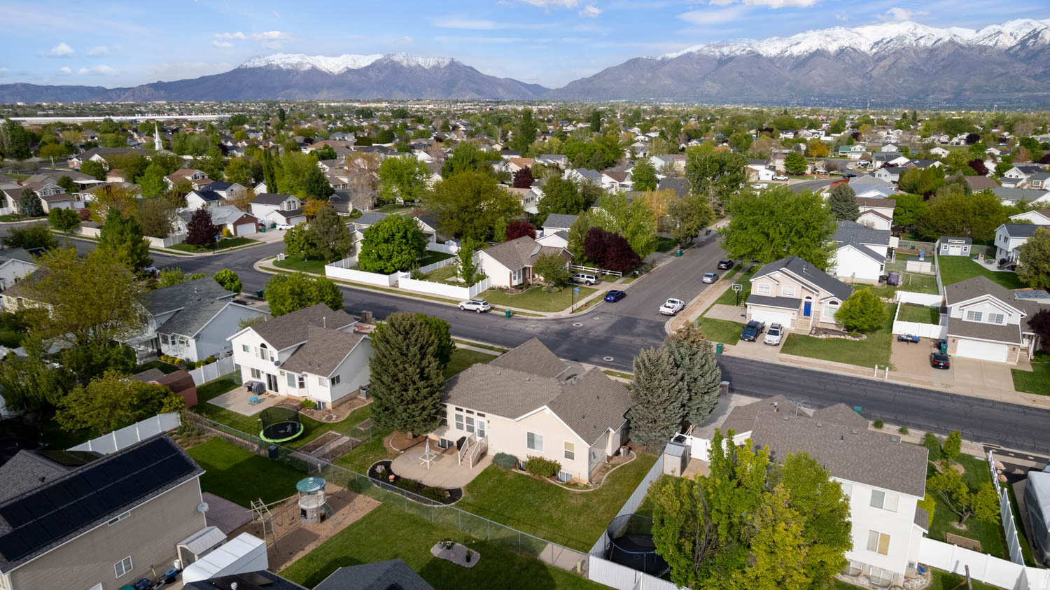 WINDSOR MEADOWS - Residential