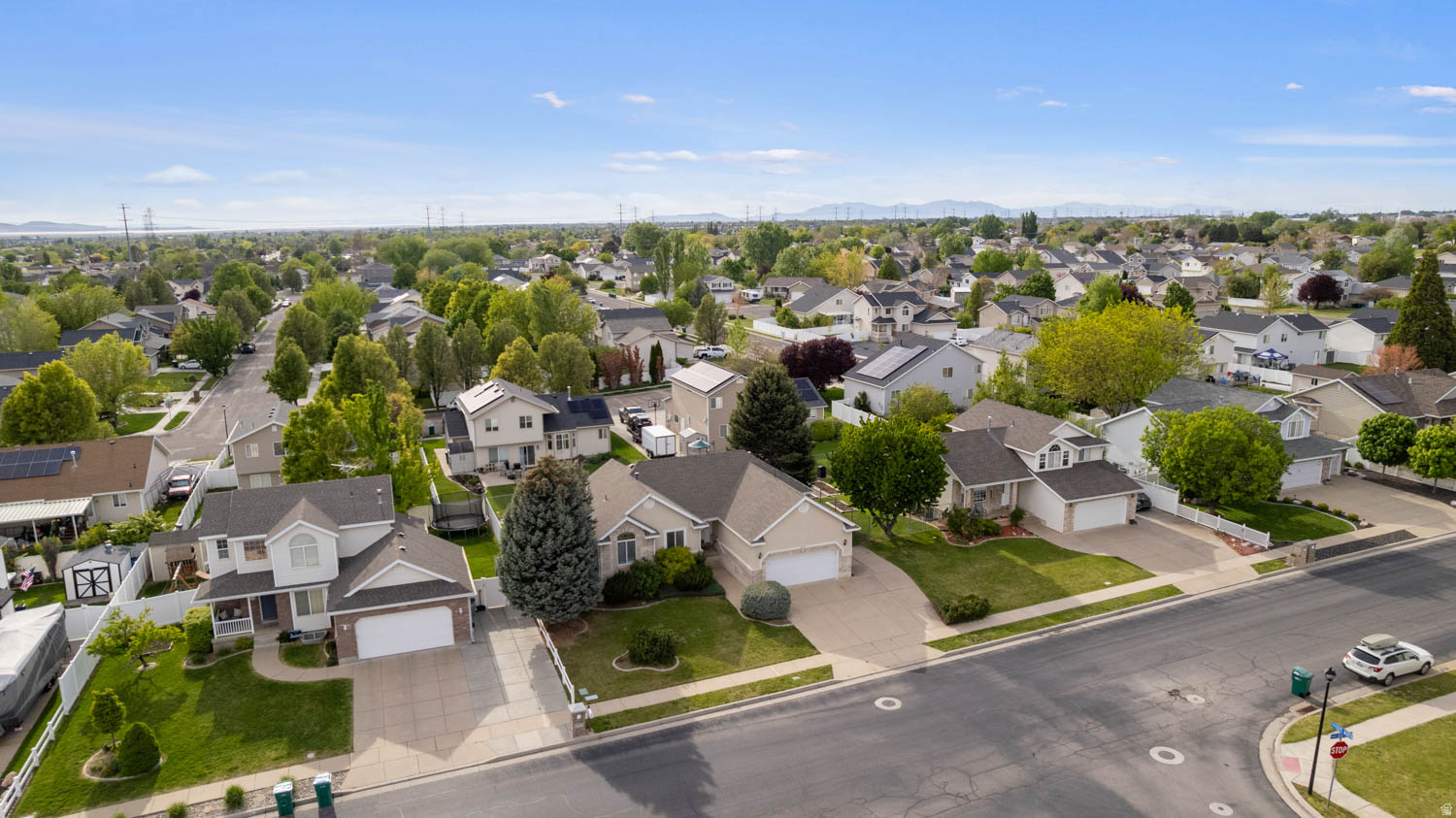 WINDSOR MEADOWS - Residential
