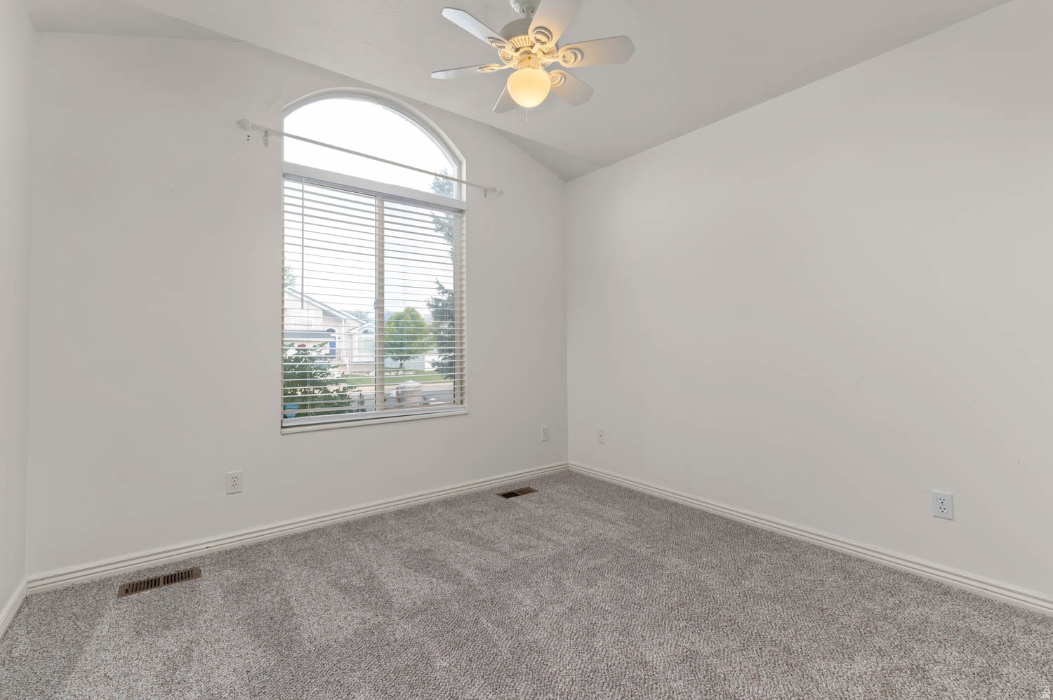 WINDSOR MEADOWS - Residential