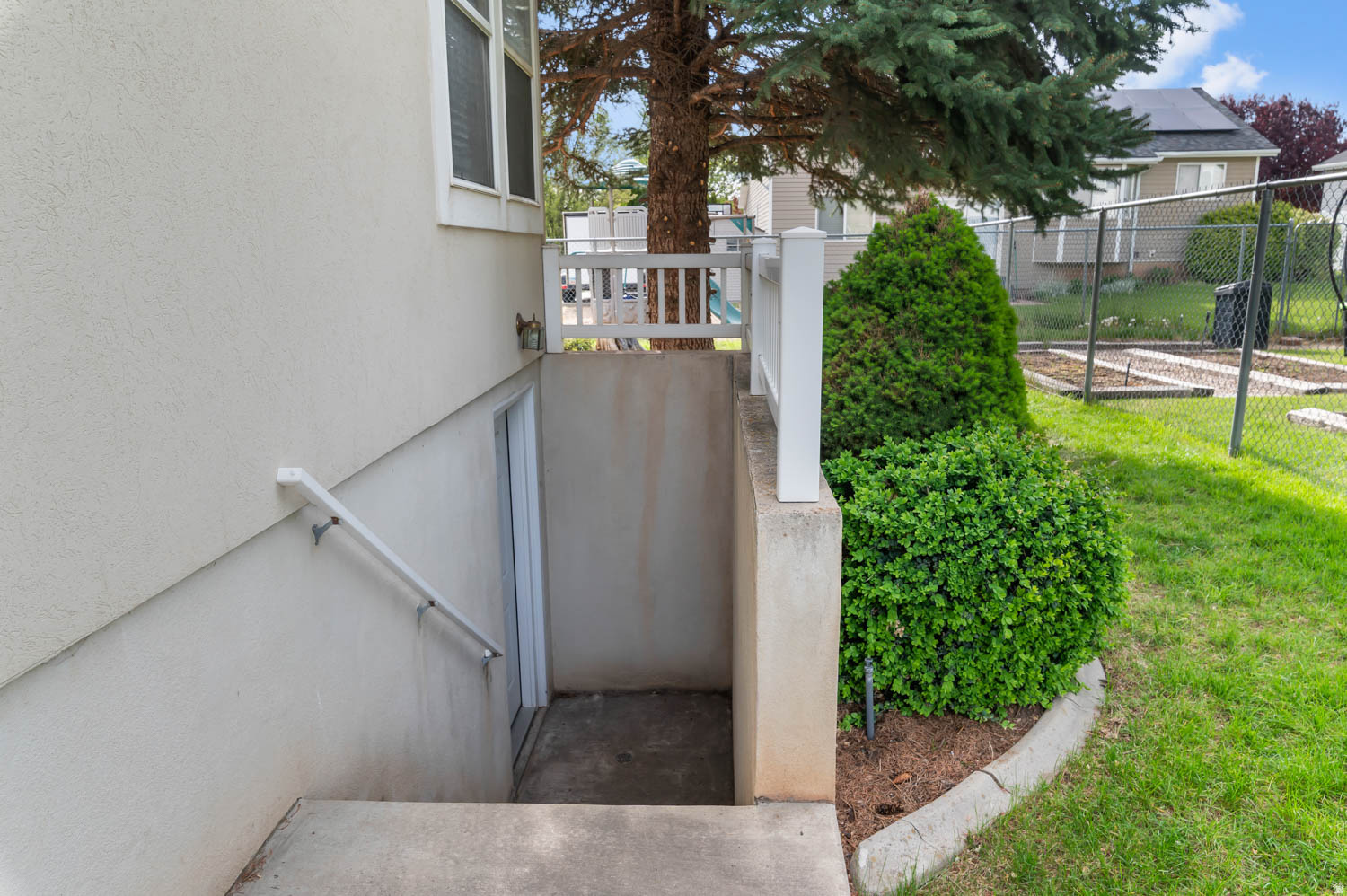 WINDSOR MEADOWS - Residential