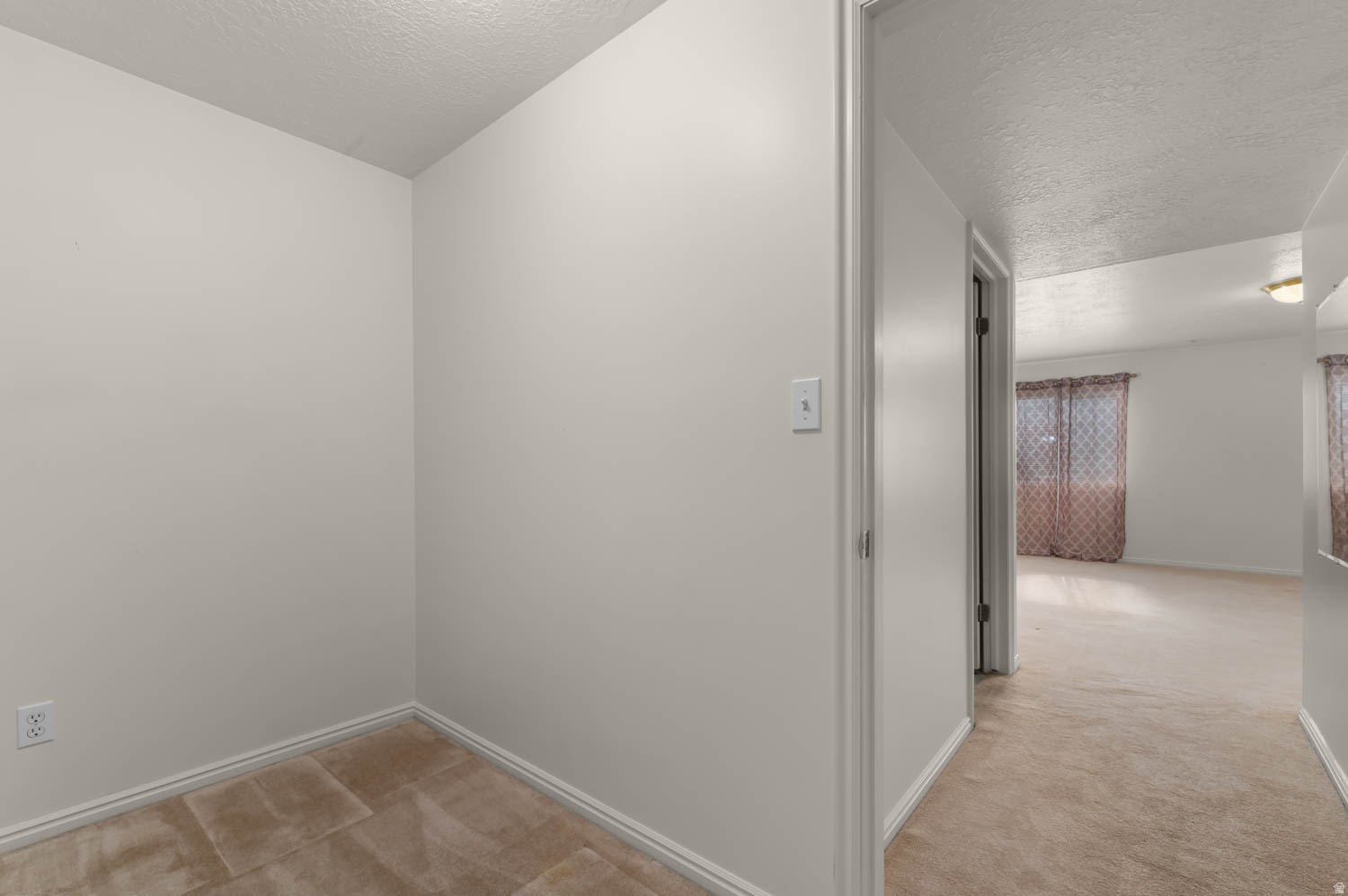 WINDSOR MEADOWS - Residential