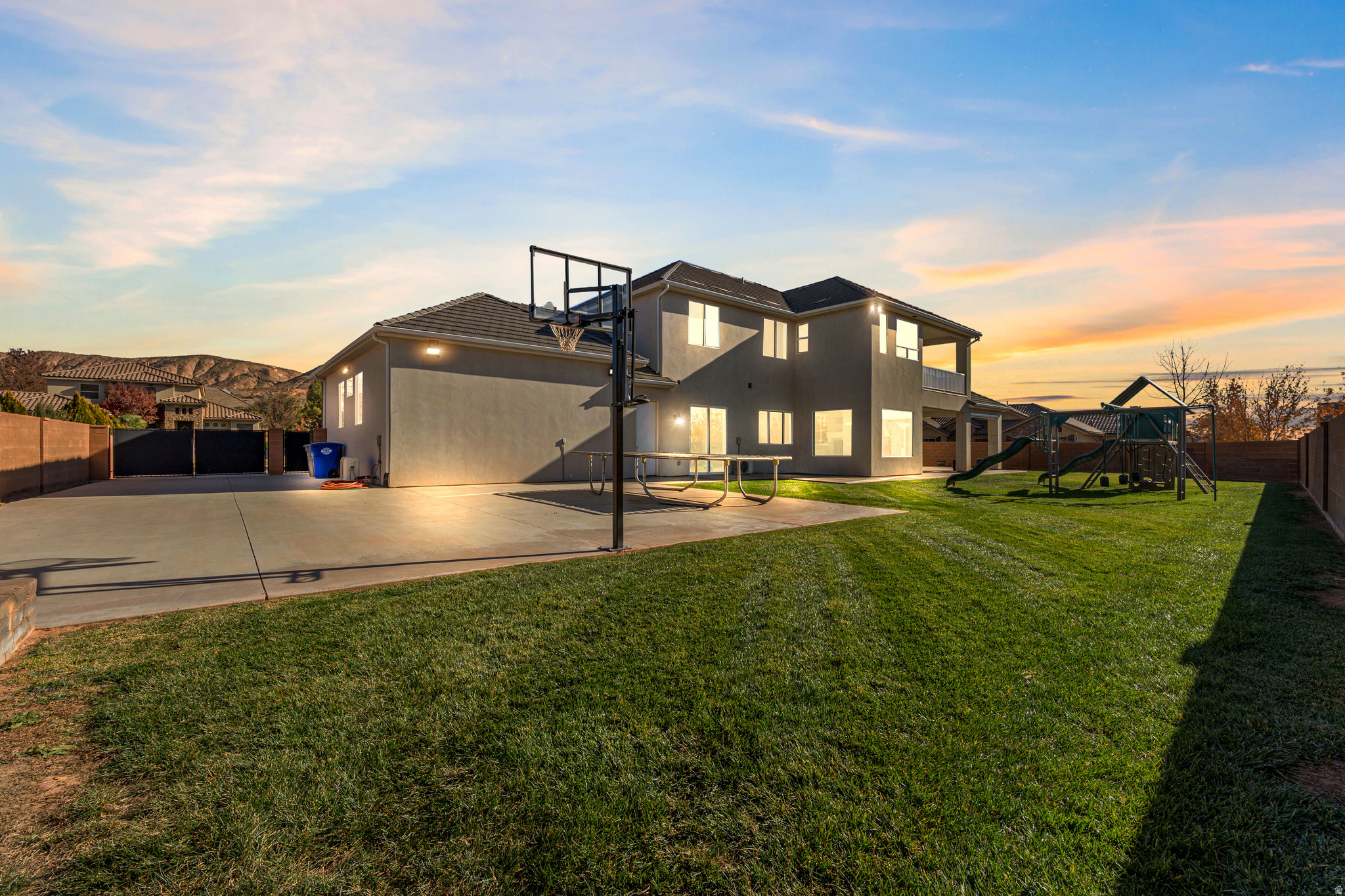 SILVER FALLS @ WASHINGTON BENCH PH 2A - Residential