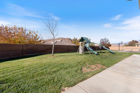 Tiny photo for 2334 S LAST CHANCE DR, Washington, UT 84780 (MLS # 2127274)
