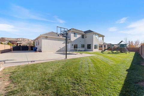 Tiny photo for 2334 S LAST CHANCE DR, Washington, UT 84780 (MLS # 2127274)