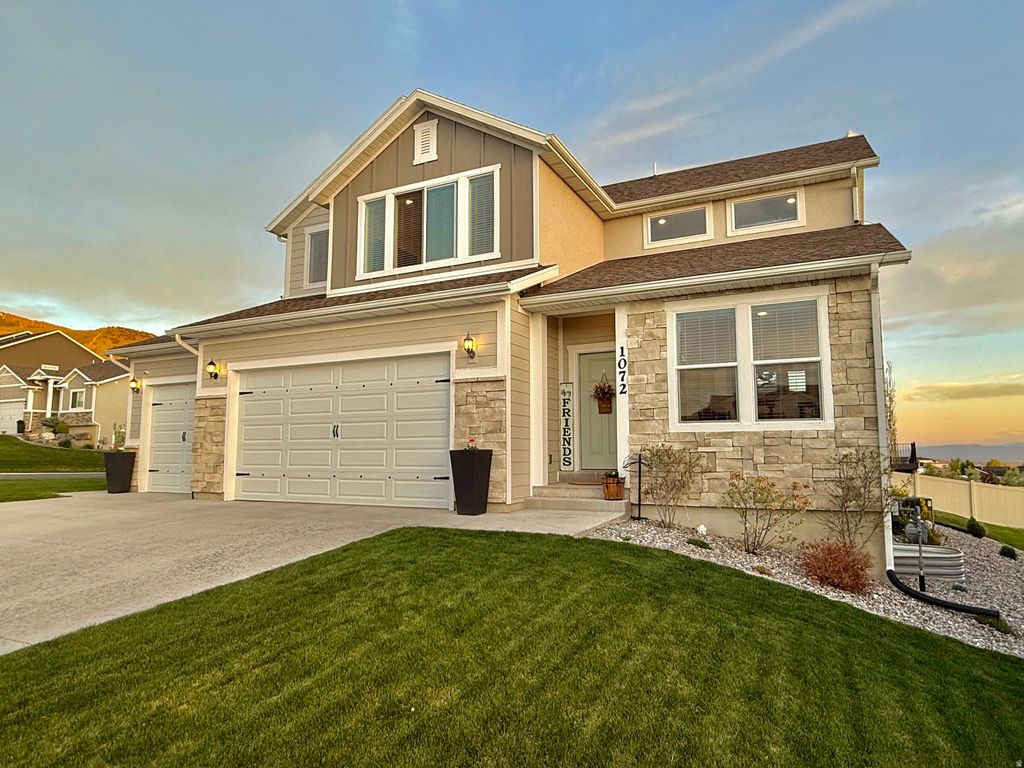 Photo of 1072 E 480 S, Smithfield, UT 84335 (MLS # 2142667)