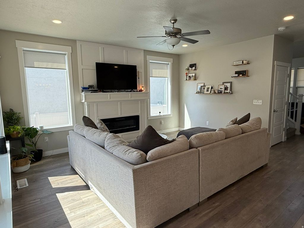 Photo of 1754 E 1560 N, Spanish Fork, UT 84660 (MLS # 2145920)