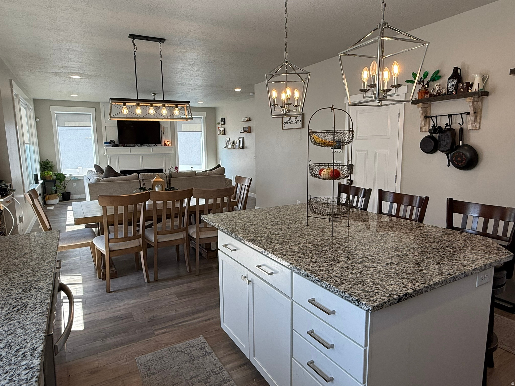 MEADOW CREEK RIDGE - Residential