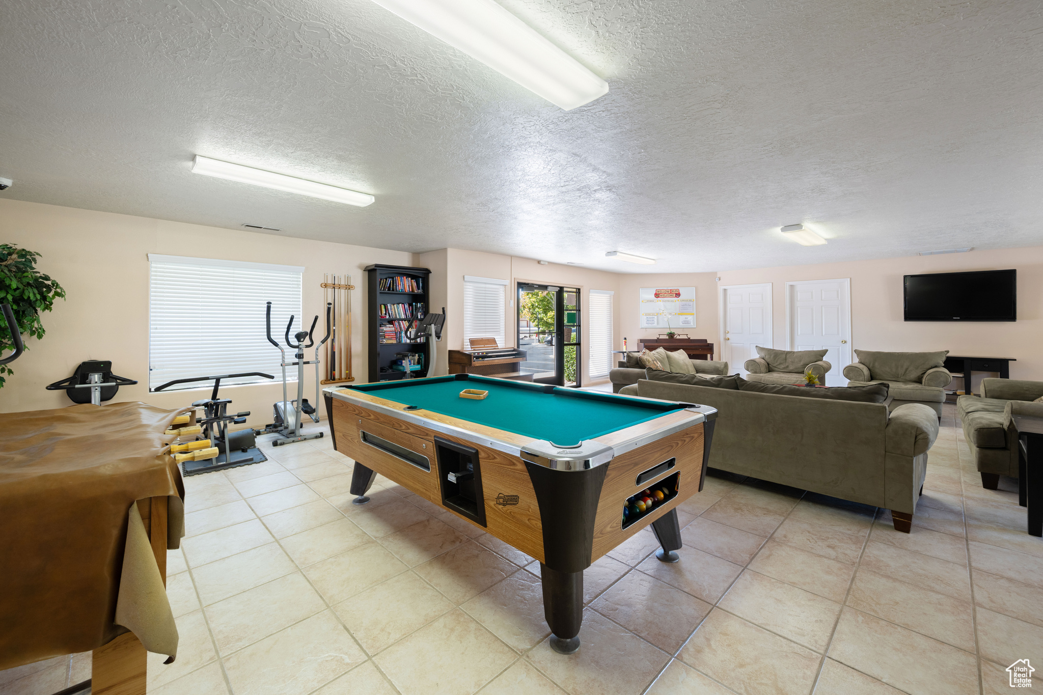 WILLOW RUN RESORT 1 CONDO - Residential