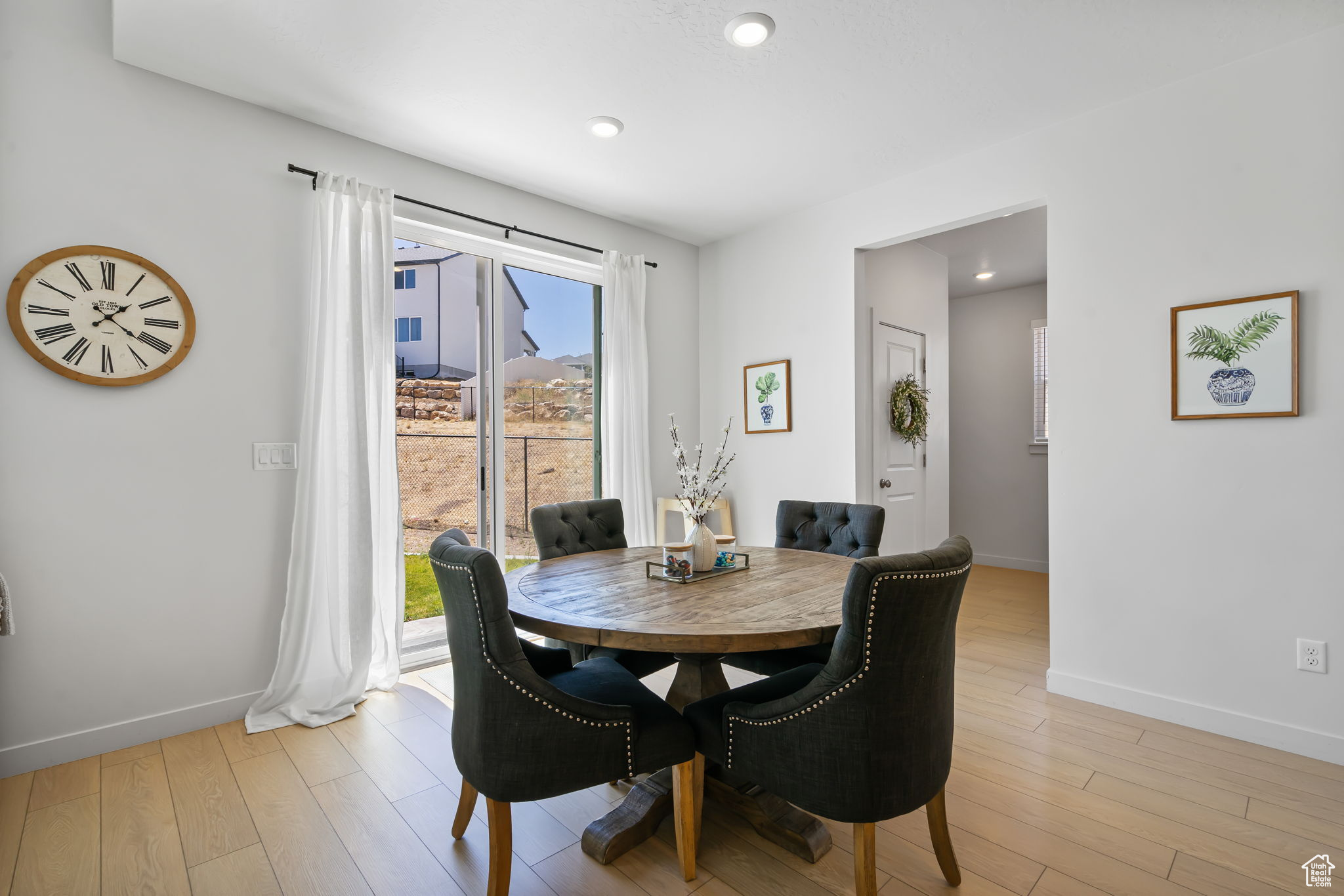 WOODHOLLOW ESTATES - Residential
