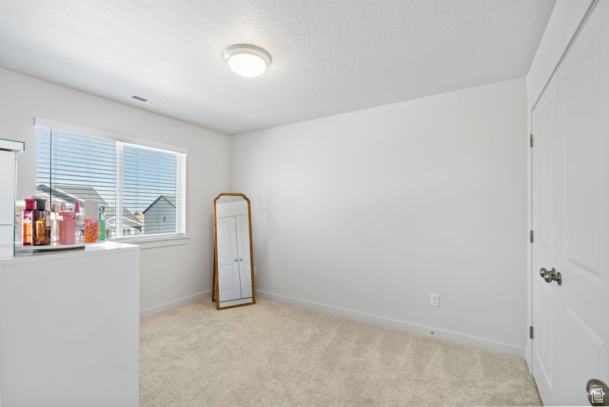 WOODHOLLOW ESTATES - Residential