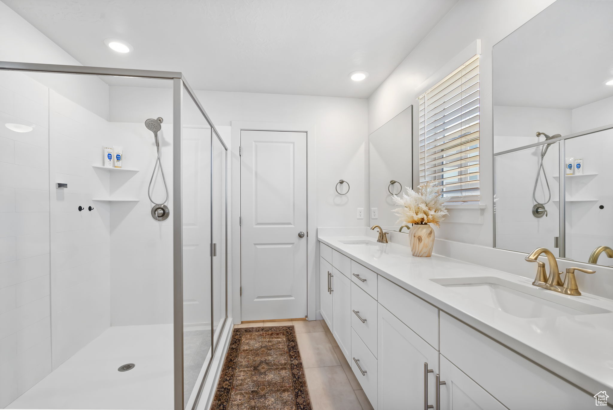 WOODHOLLOW ESTATES - Residential