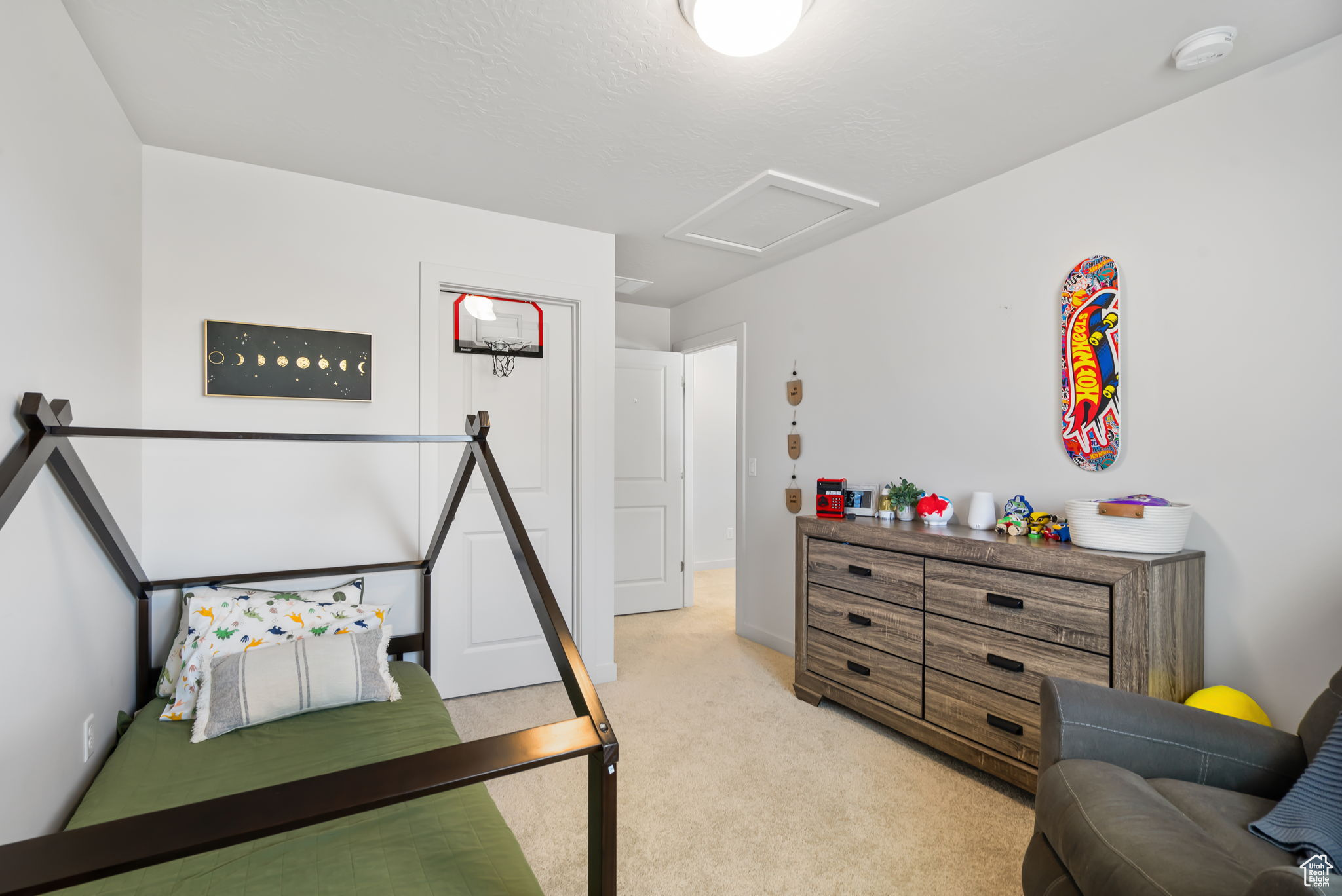 WOODHOLLOW ESTATES - Residential