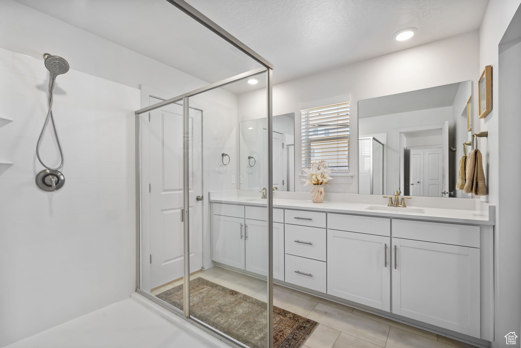 WOODHOLLOW ESTATES - Residential