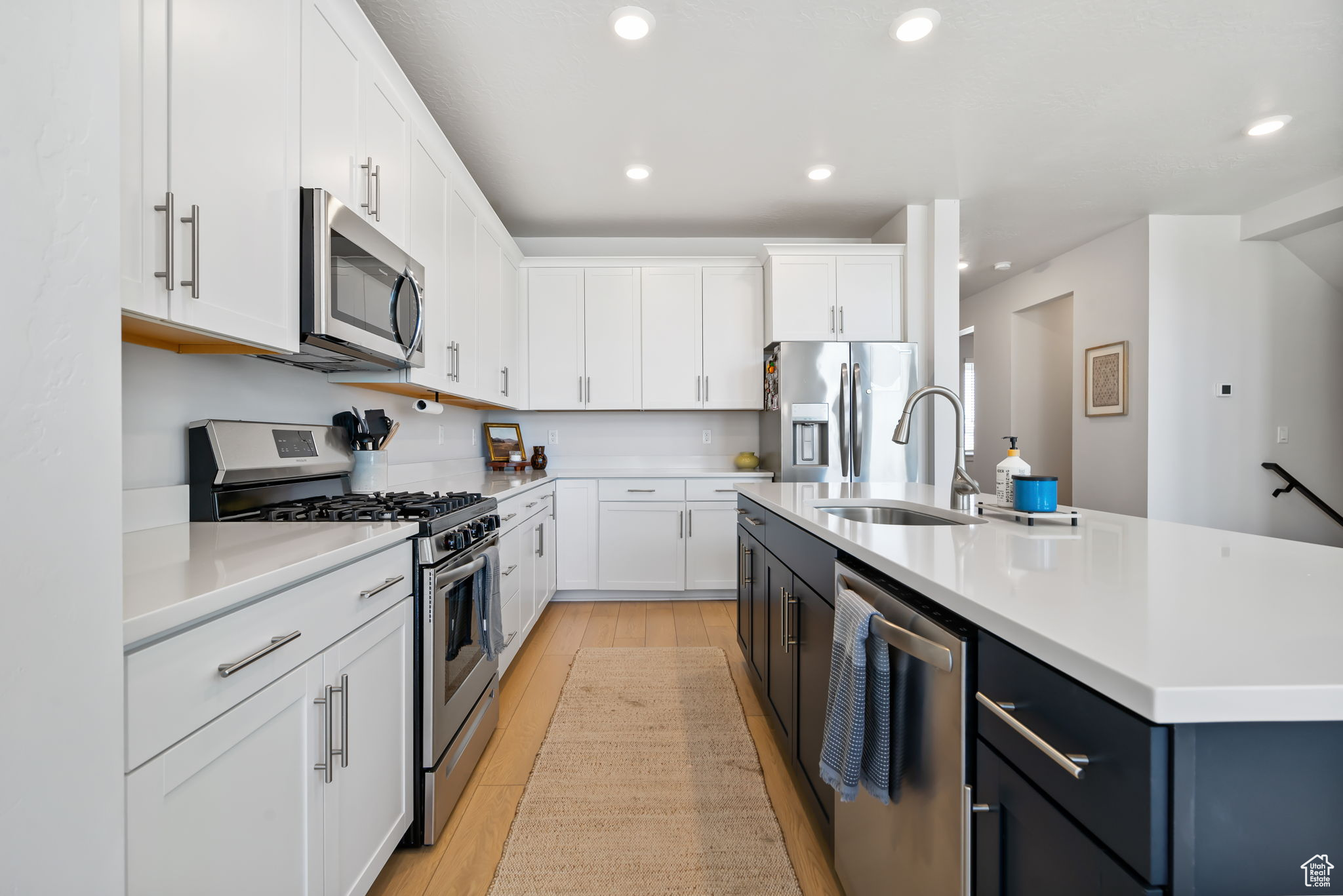 WOODHOLLOW ESTATES - Residential