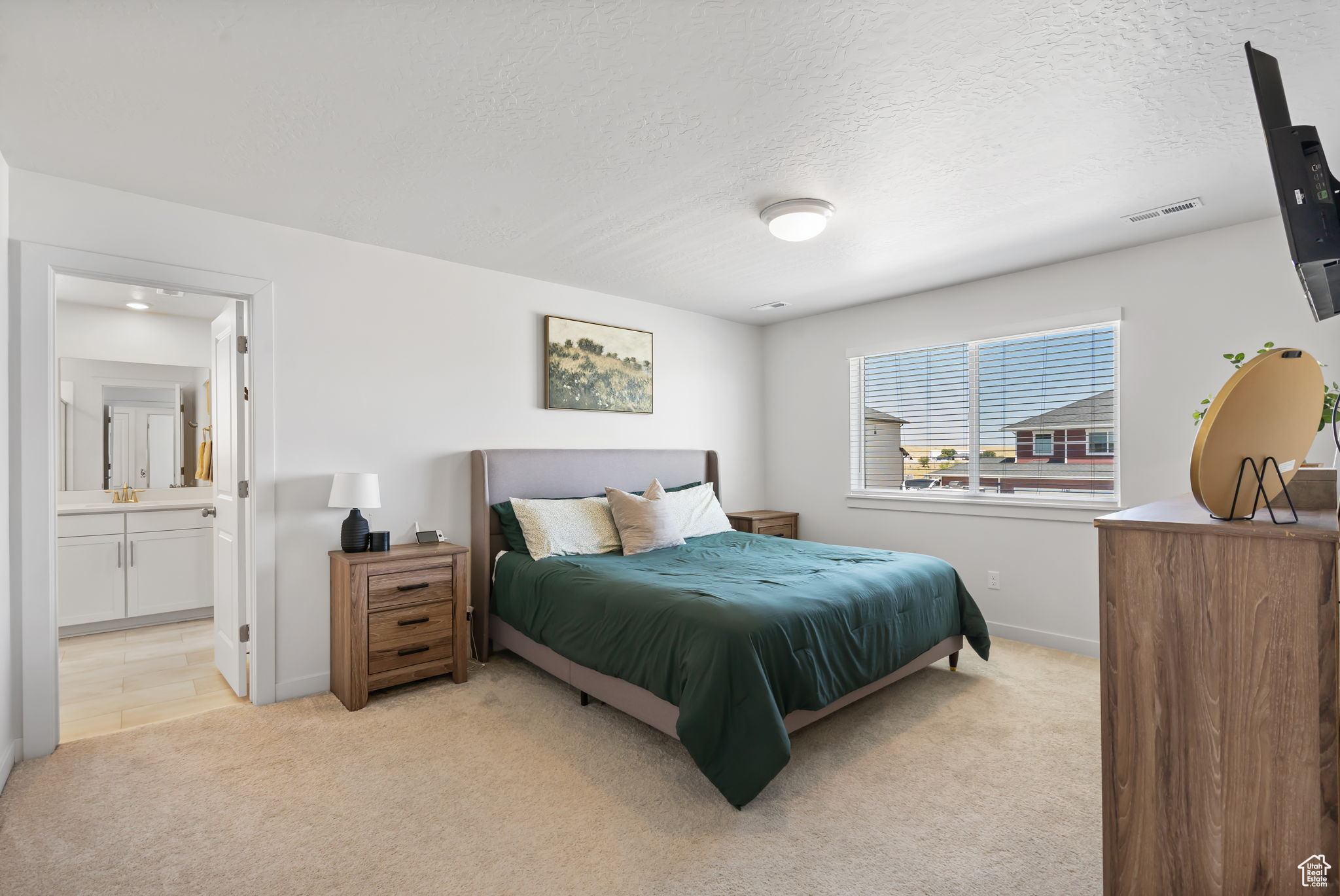 WOODHOLLOW ESTATES - Residential