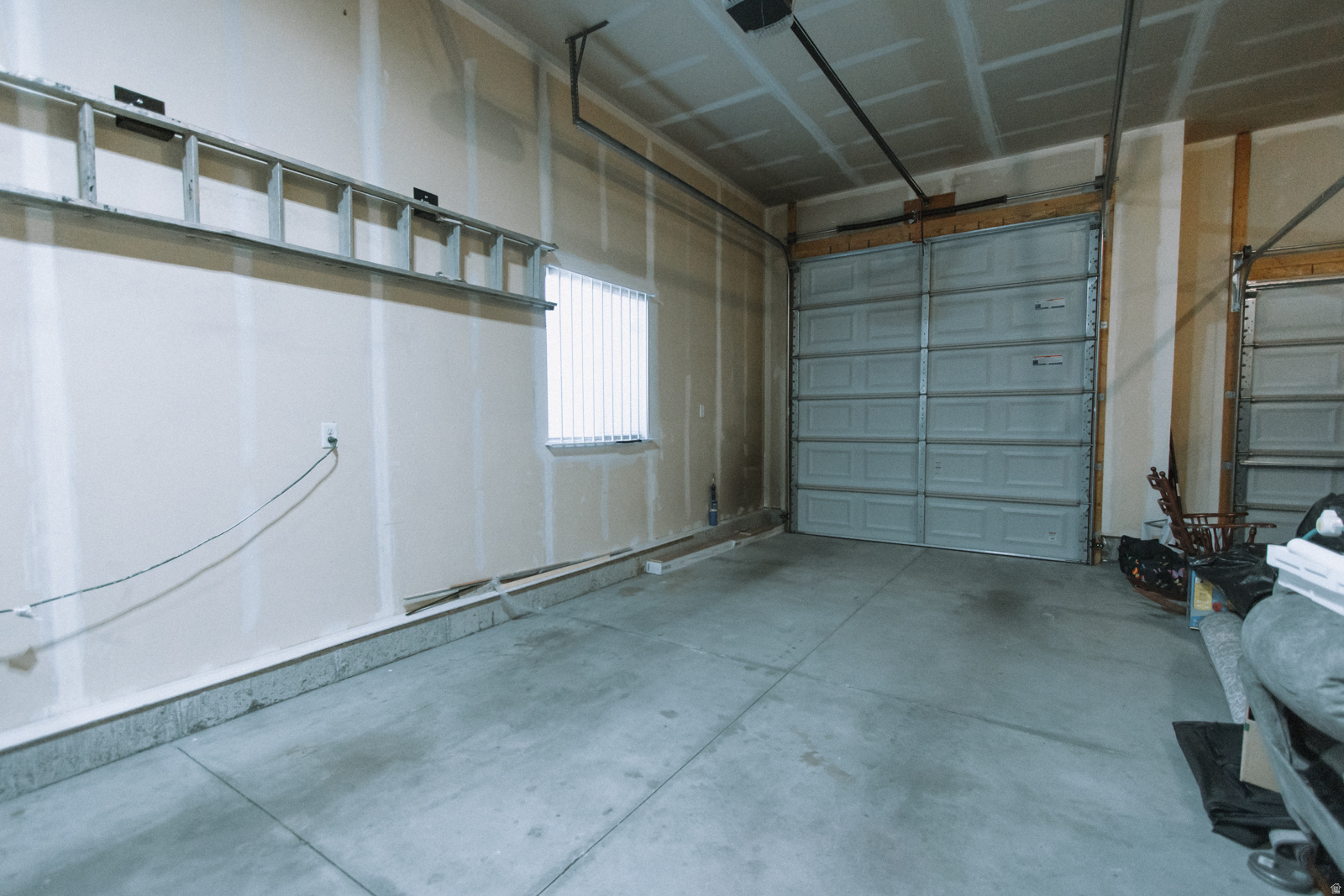 FREEDOM ESTATES #4 - Residential