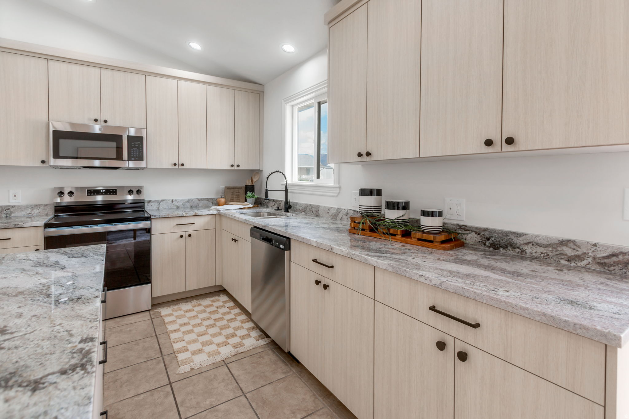 CHERRY RIDGE - Residential