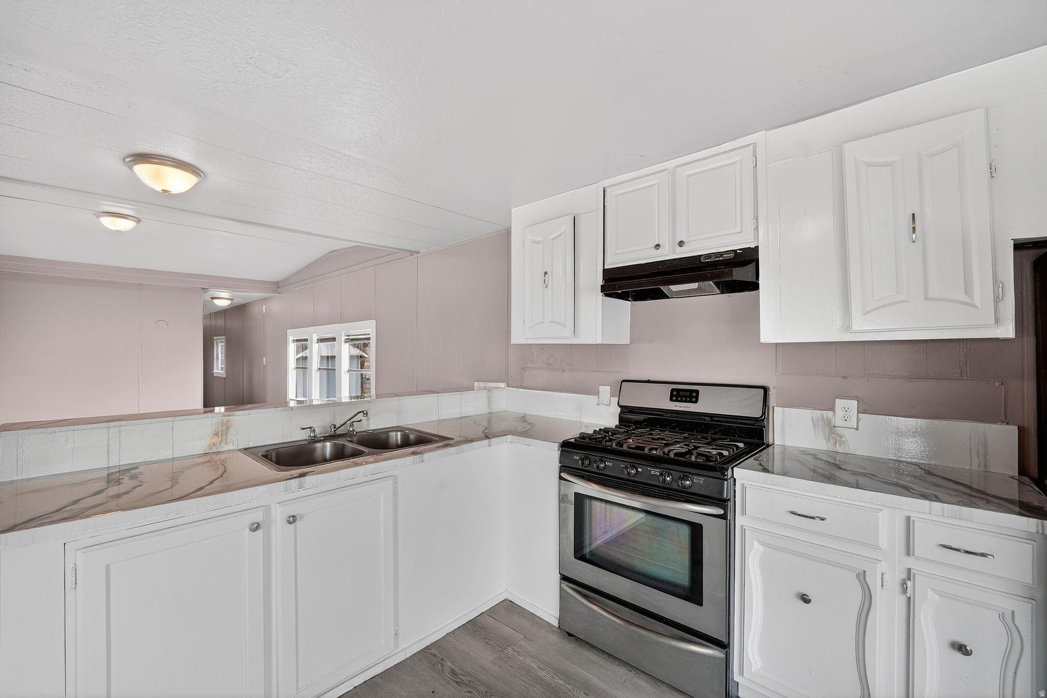 RADIUS CURVE - Residential