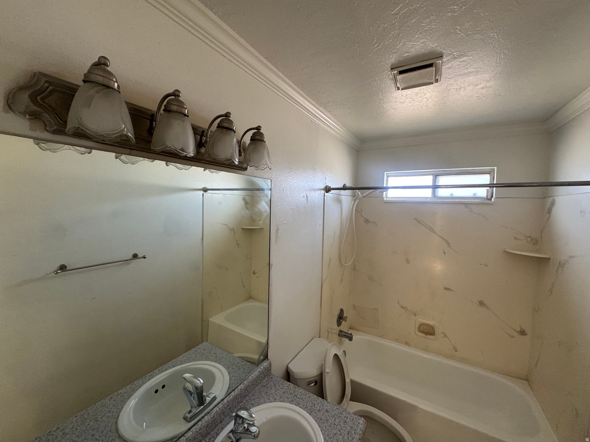 WALNUT HILLS - Residential