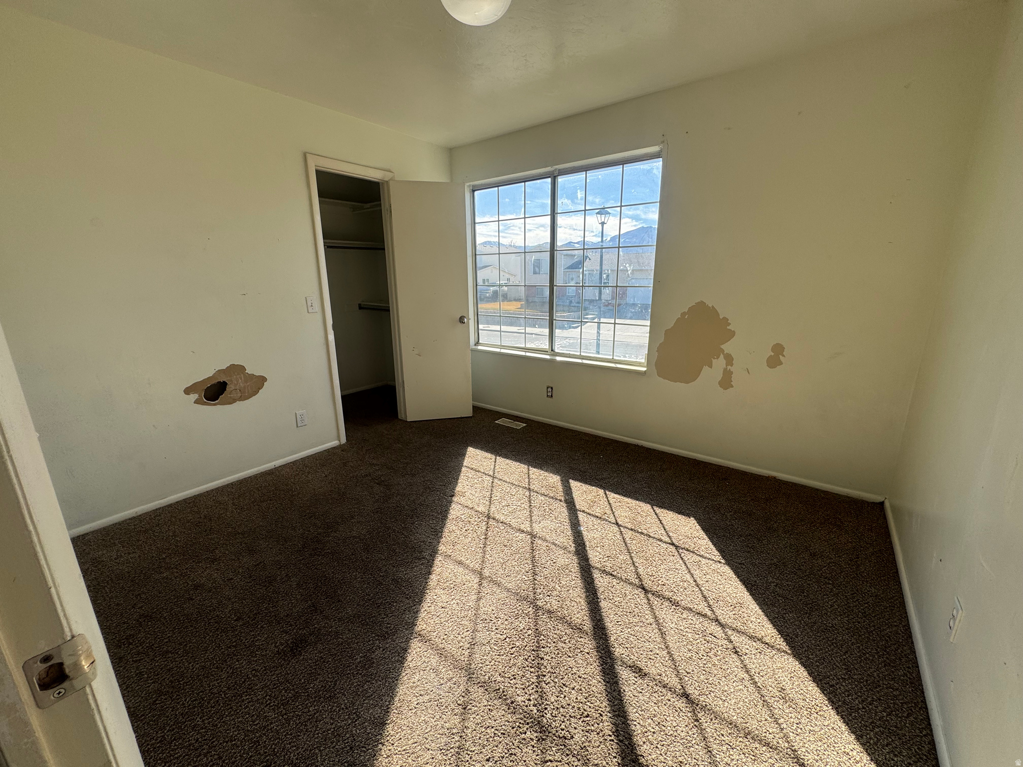 WALNUT HILLS - Residential