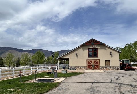 Tiny photo for 622 E HIGHWAY 144, New Harmony, UT 84757 (MLS # 2135552)