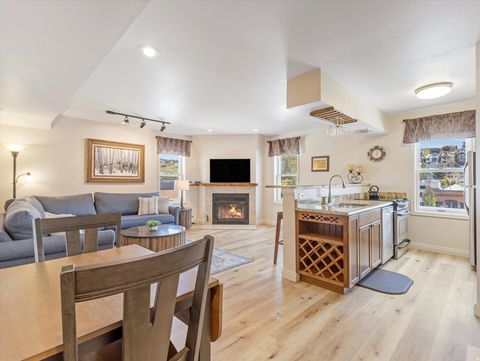 Condo For Sale - 424 Park Ave #D<br/> Summit County, Park City, UT 84060