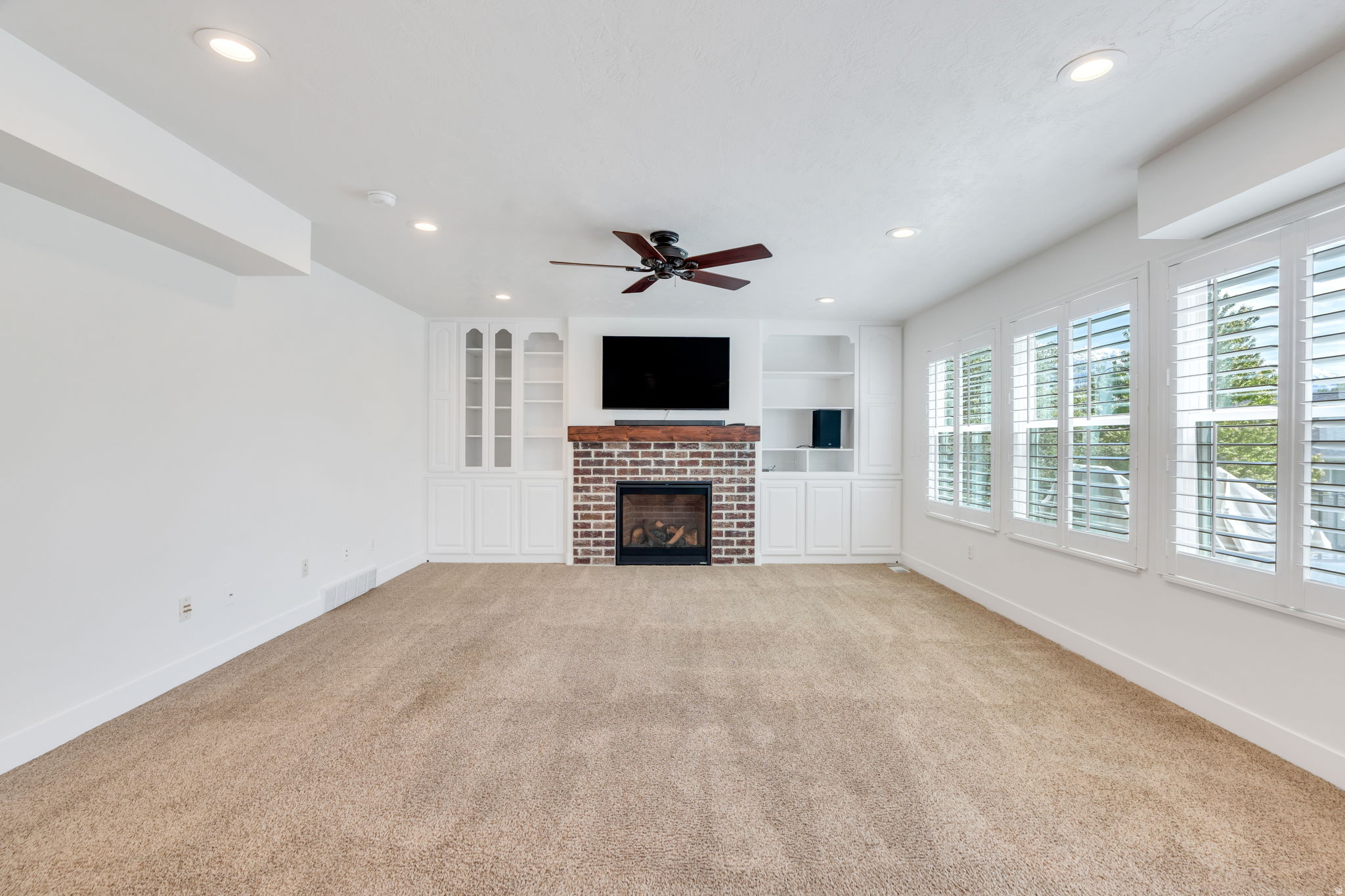 WELLSTONE HEIGHTS - Residential
