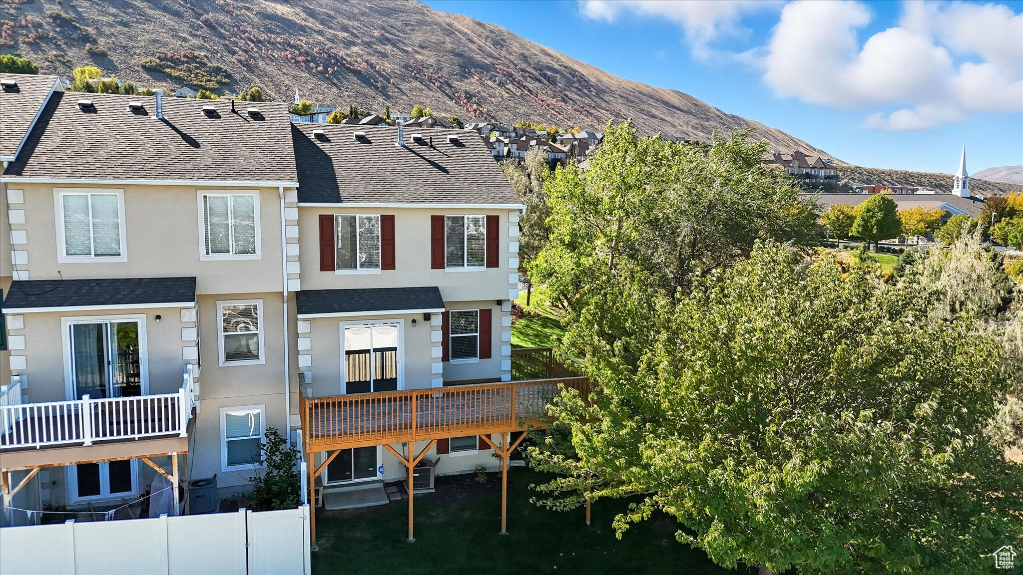 CASTLEHILL TOWNHOMES PHASE 1 - Residential