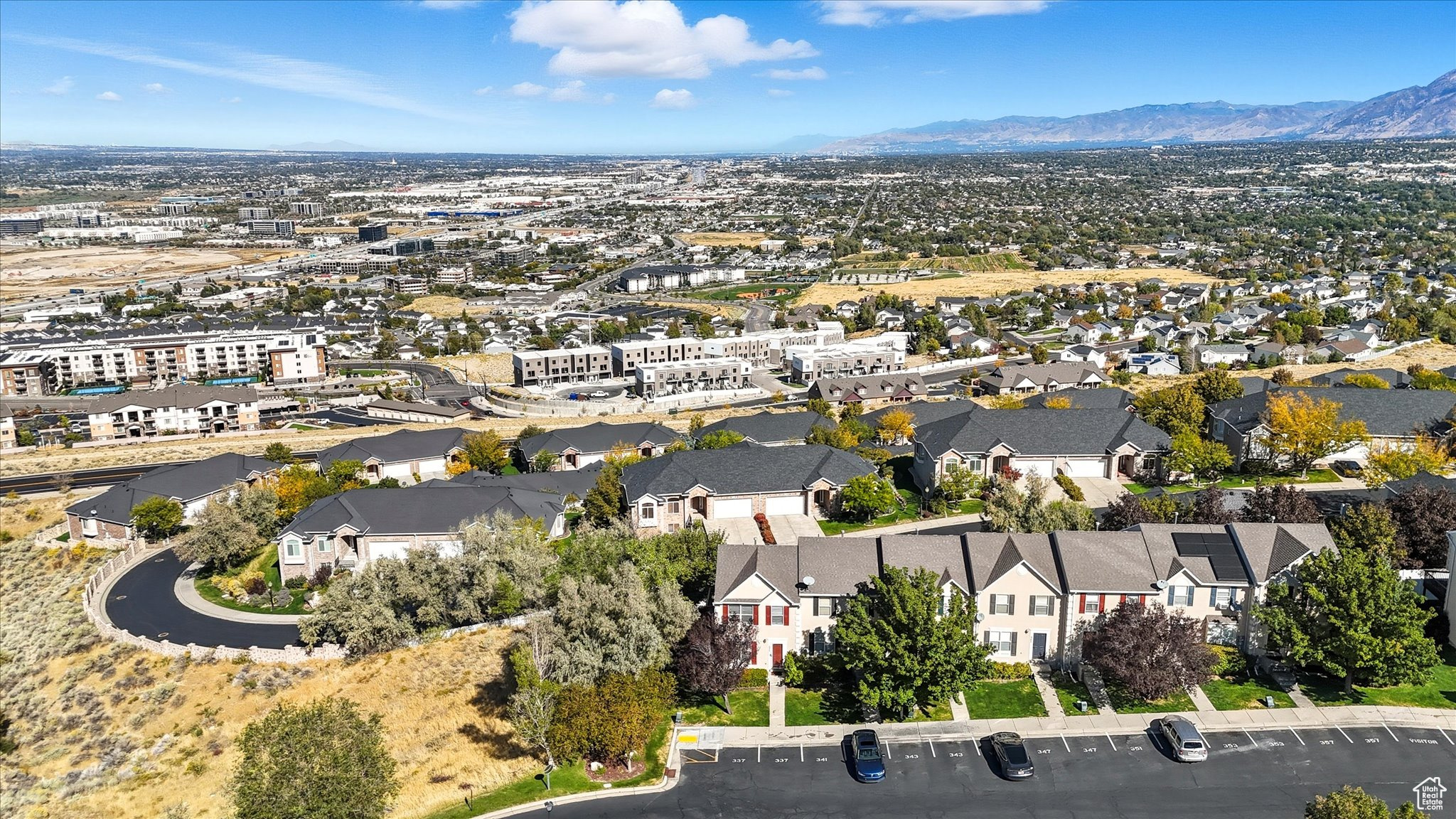 CASTLEHILL TOWNHOMES PHASE 1 - Residential