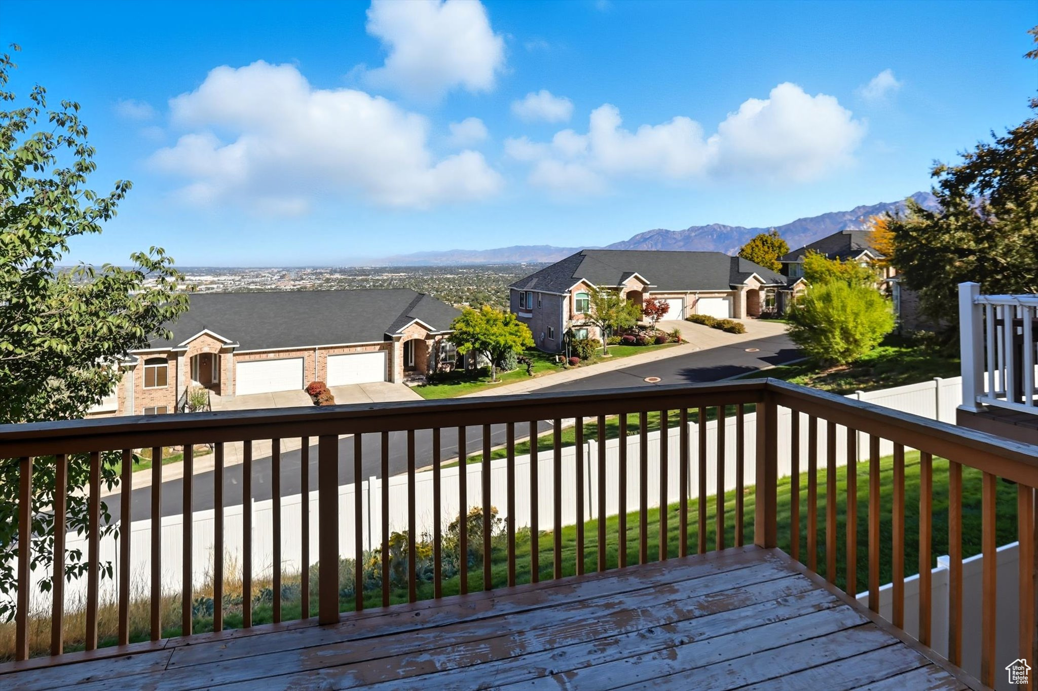 CASTLEHILL TOWNHOMES PHASE 1 - Residential