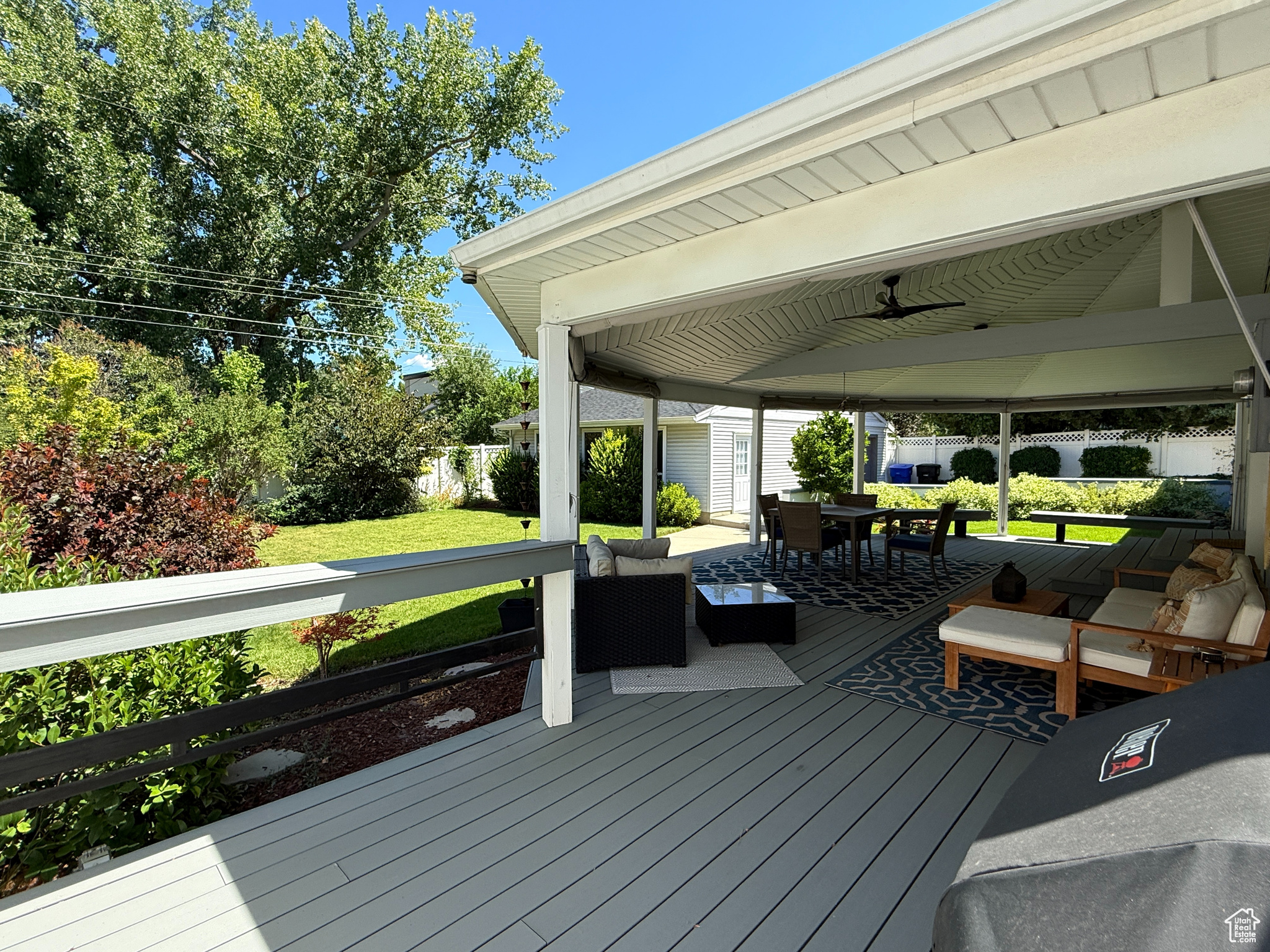 LAKEWOOD - Residential