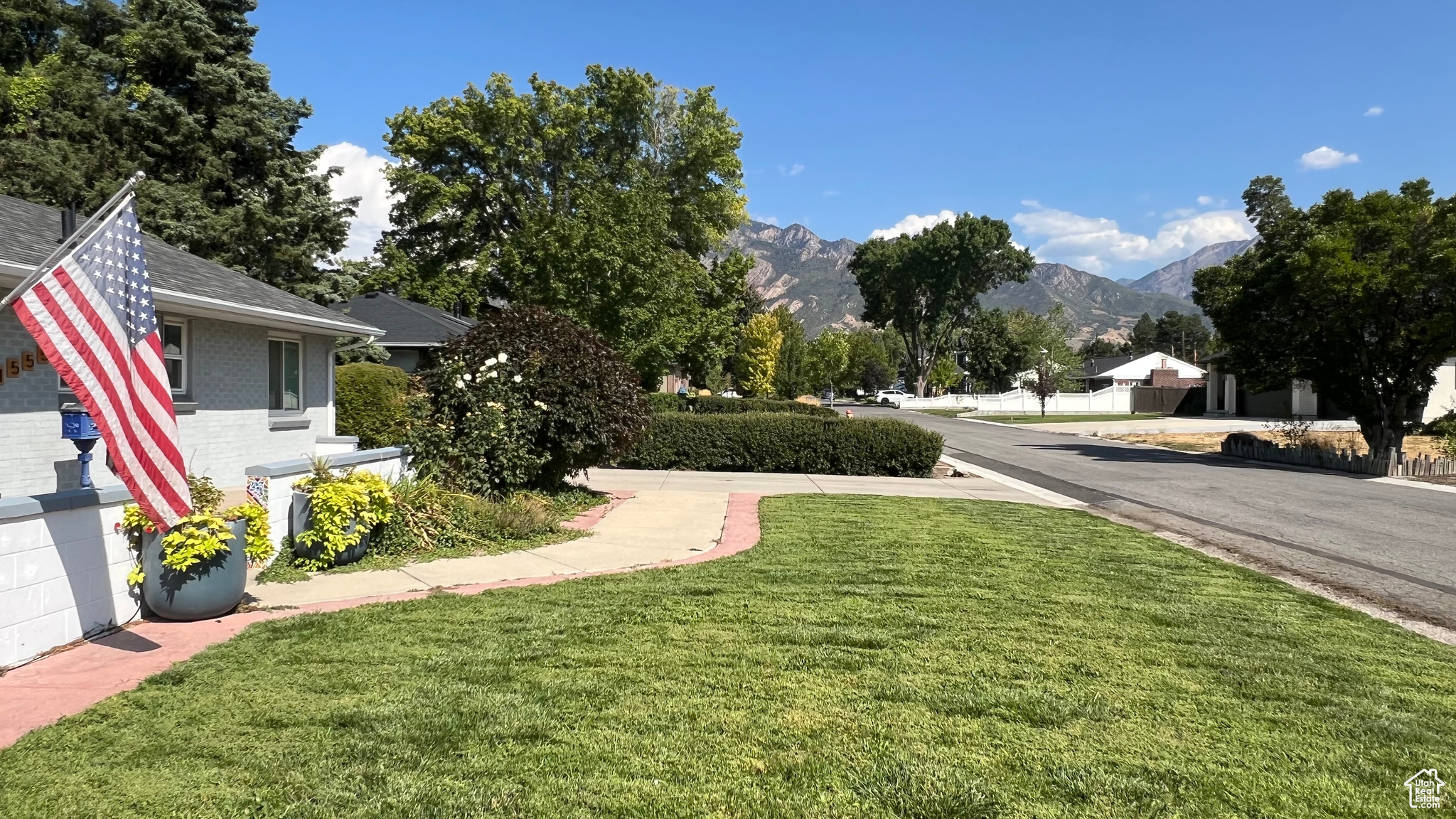 LAKEWOOD - Residential